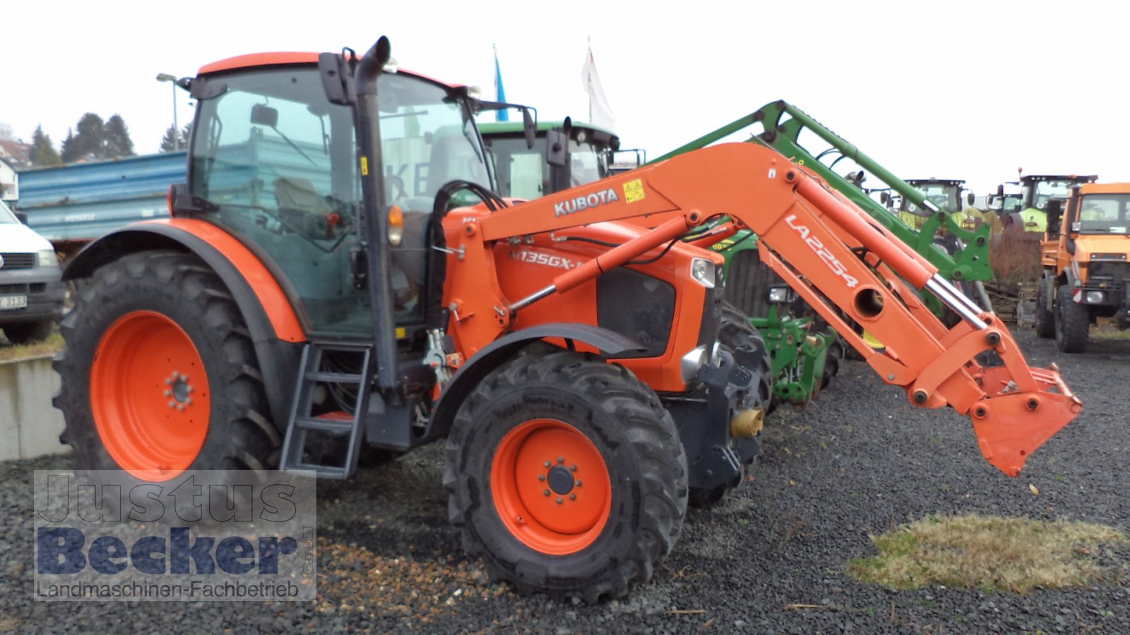 Traktor του τύπου Kubota M135-17 GX 2, Gebrauchtmaschine σε Weimar-Niederwalgern (Φωτογραφία 1)