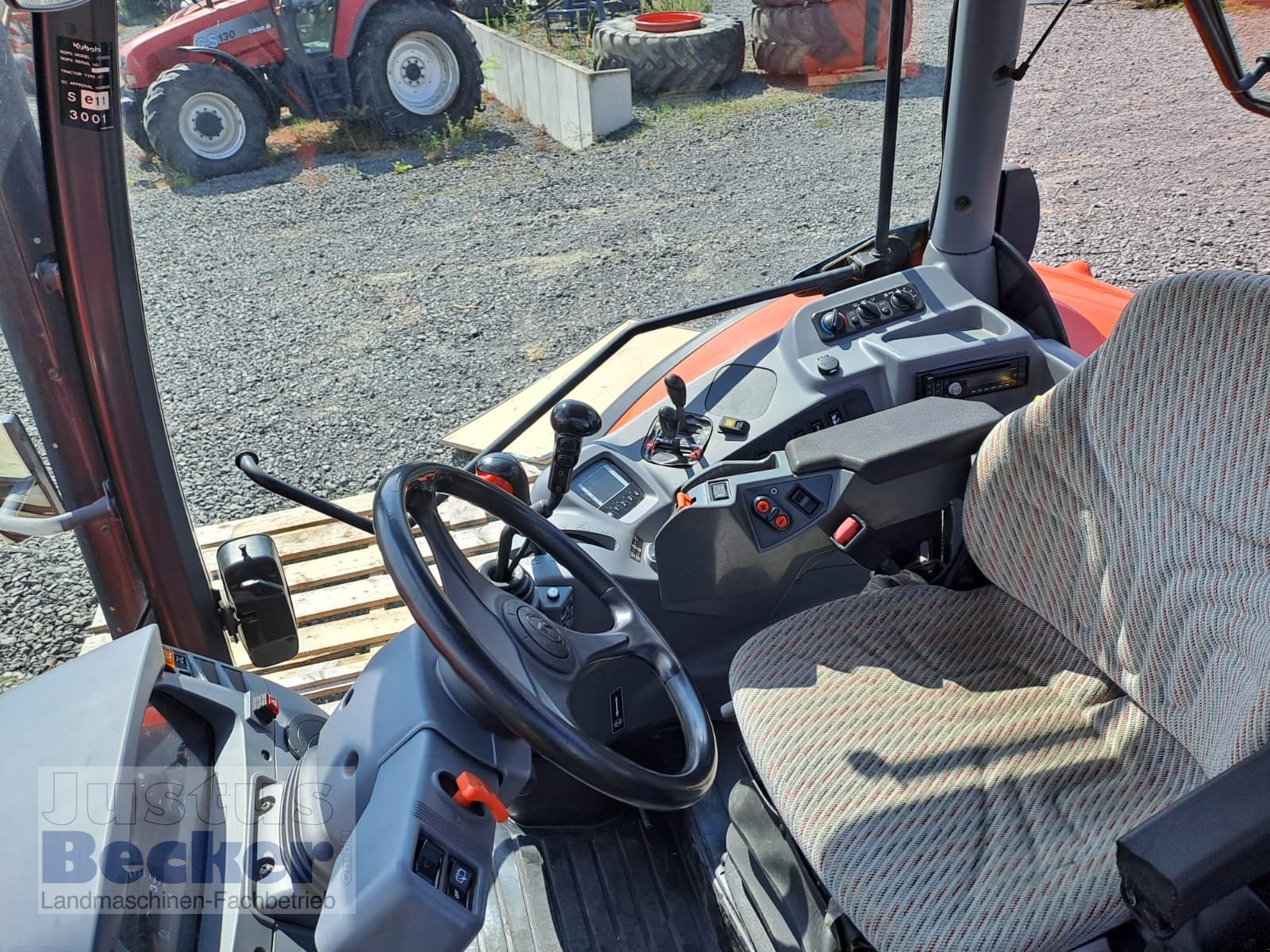 Traktor του τύπου Kubota M135-17 GX 2, Gebrauchtmaschine σε Weimar-Niederwalgern (Φωτογραφία 4)