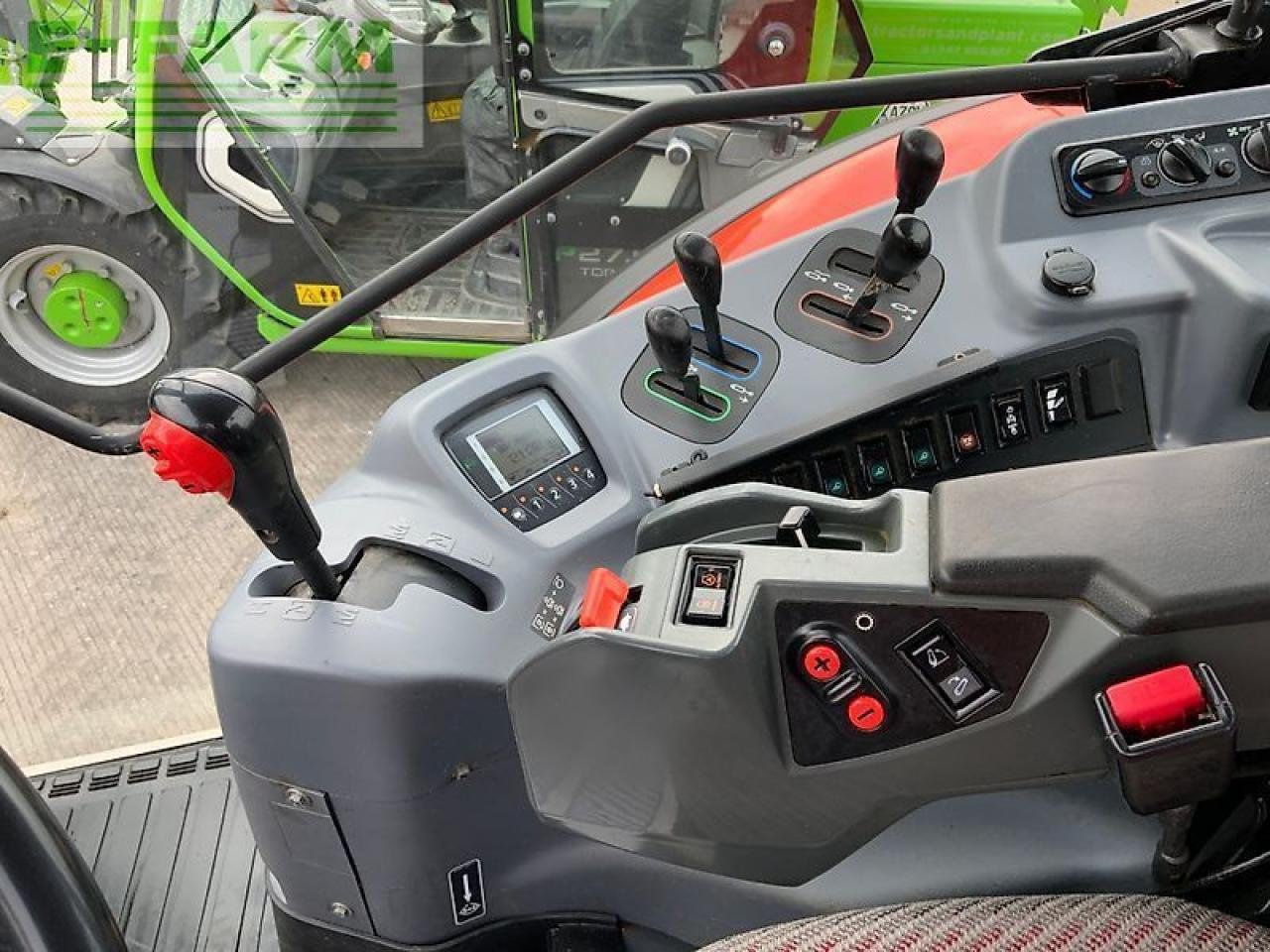 Traktor typu Kubota m135 gx tractor (st24279), Gebrauchtmaschine v SHAFTESBURY (Obrázek 20)