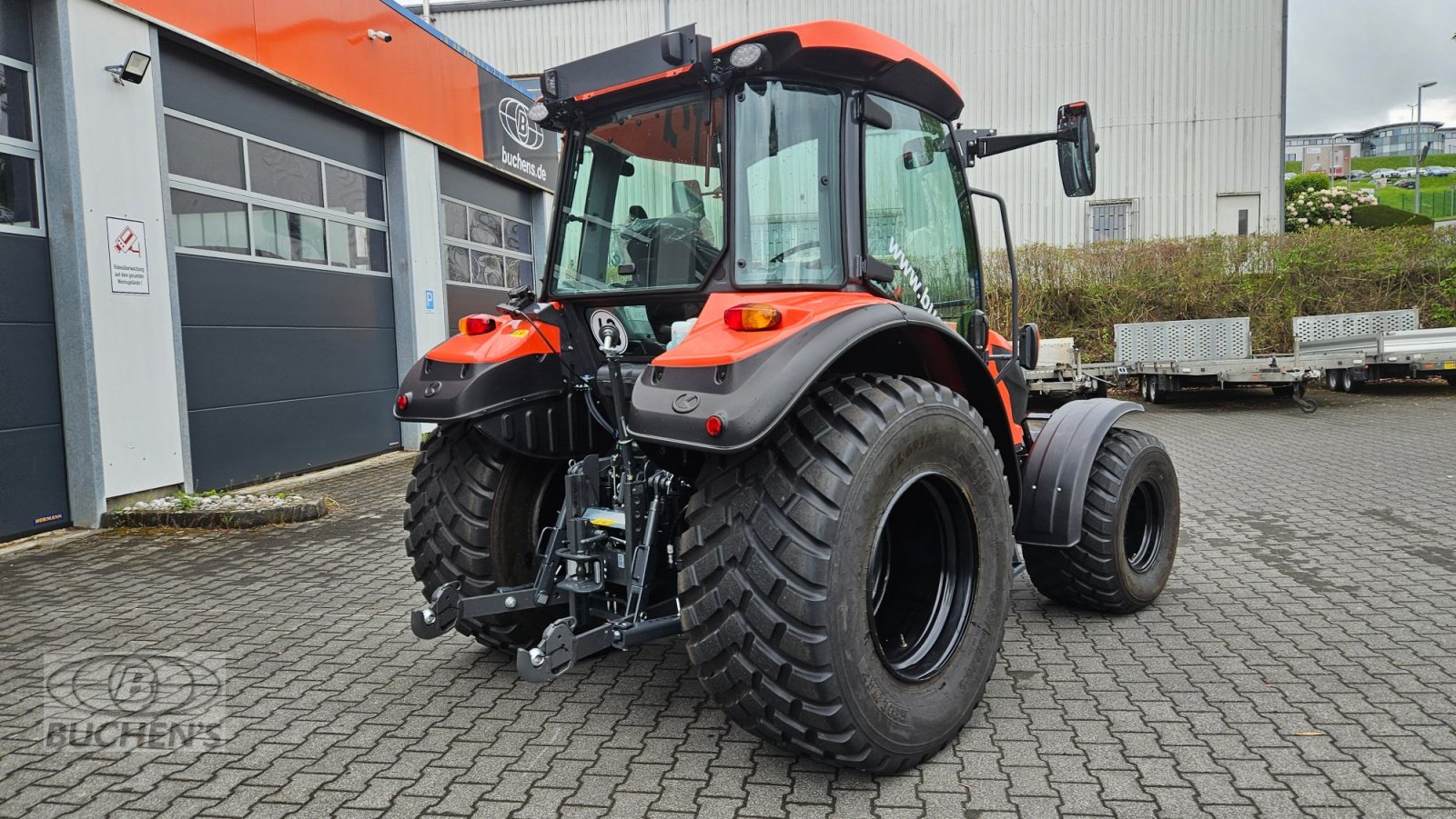 Traktor типа Kubota M4-063 CAB, Gebrauchtmaschine в Olpe (Фотография 10)