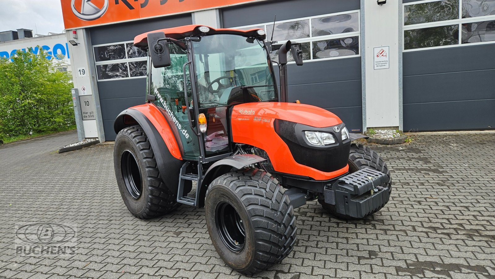 Traktor типа Kubota M4-063 CAB, Gebrauchtmaschine в Olpe (Фотография 16)