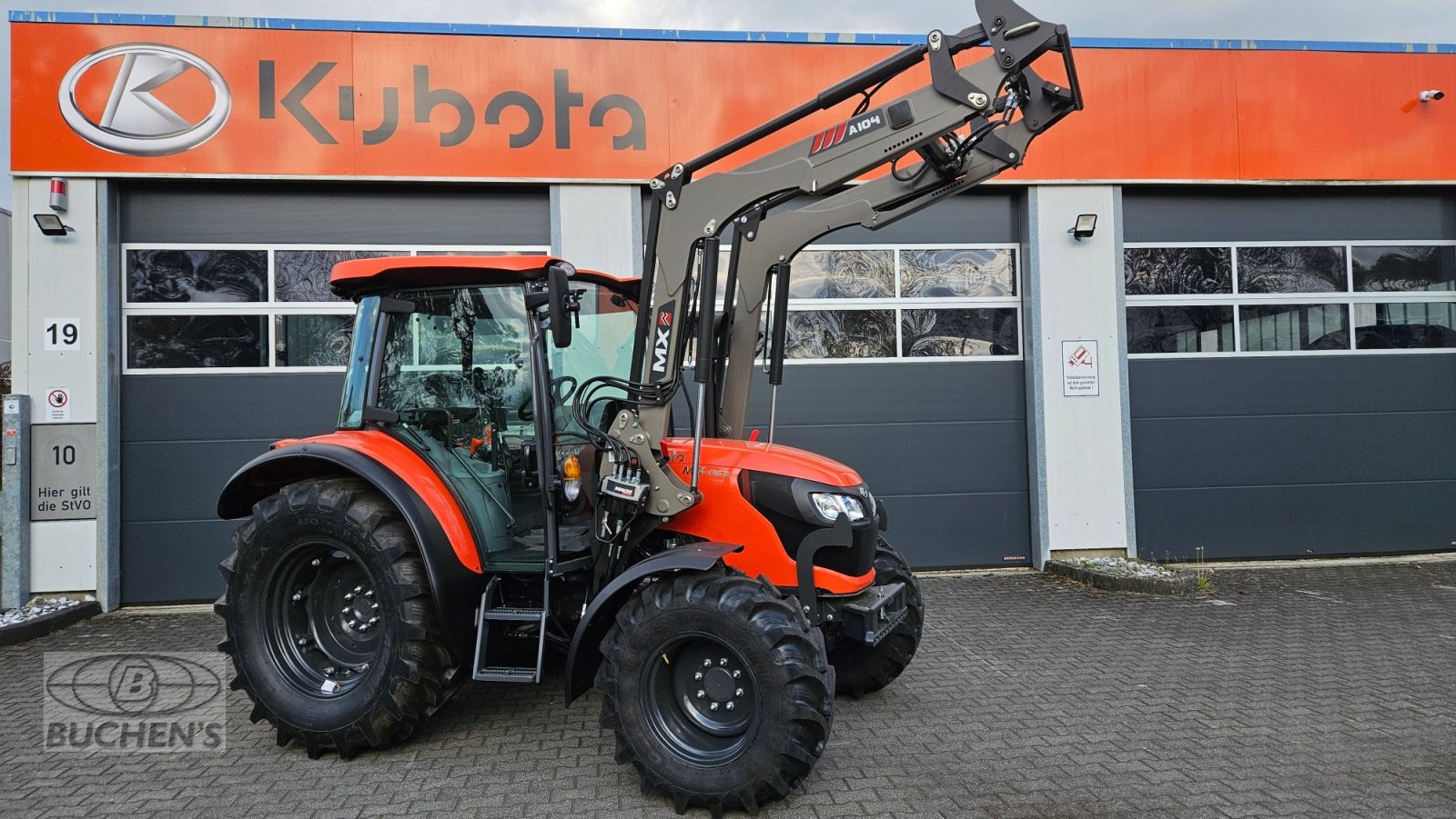 Traktor типа Kubota M4-063 Frontlader, Neumaschine в Olpe (Фотография 1)