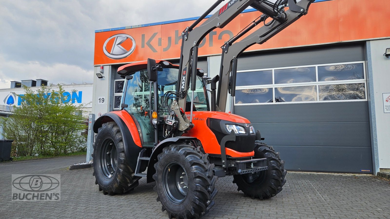 Traktor типа Kubota M4-063 Frontlader, Neumaschine в Olpe (Фотография 3)