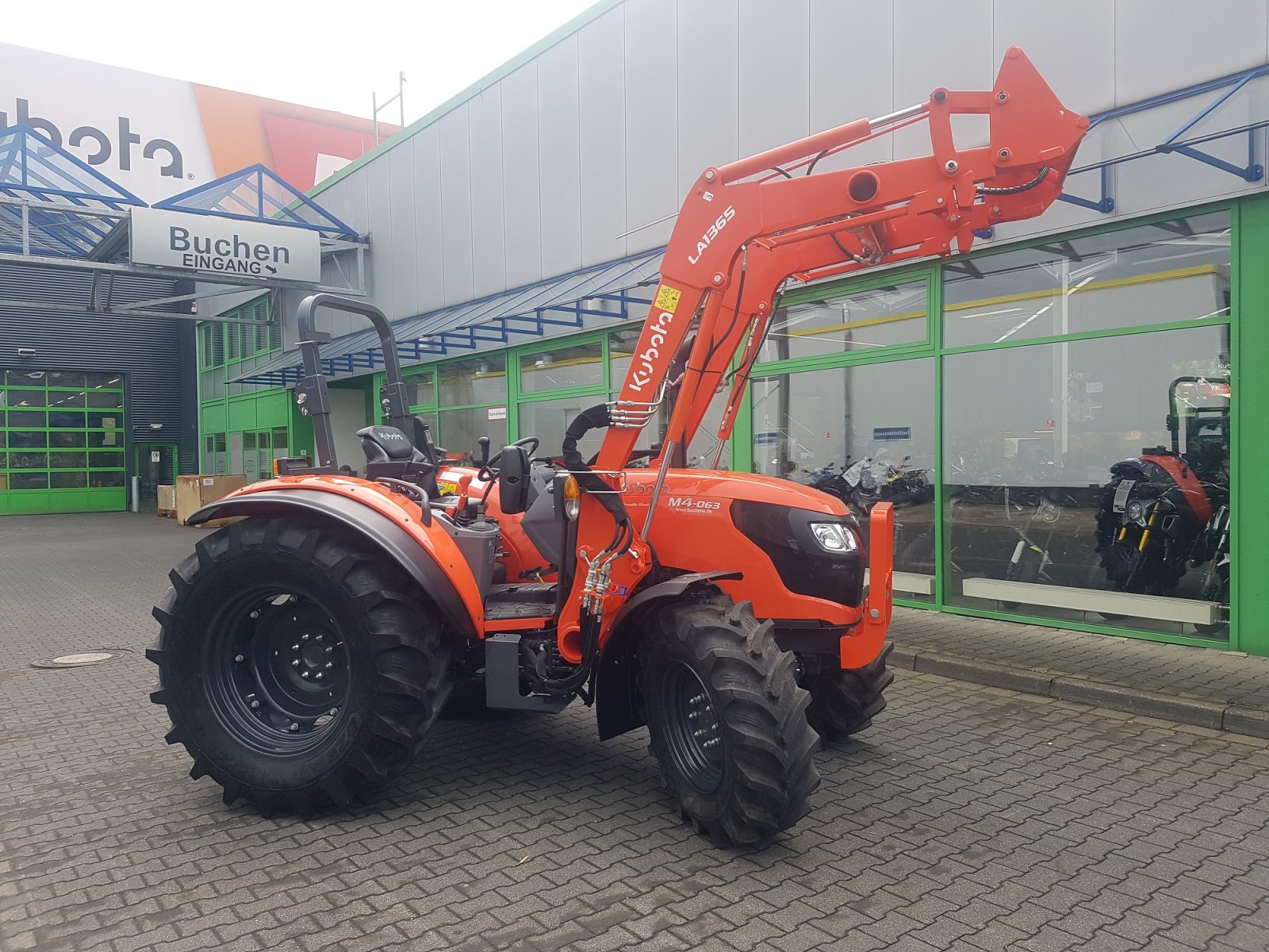 Traktor of the type Kubota M4-063 ROPS, Neumaschine in Olpe (Picture 2)