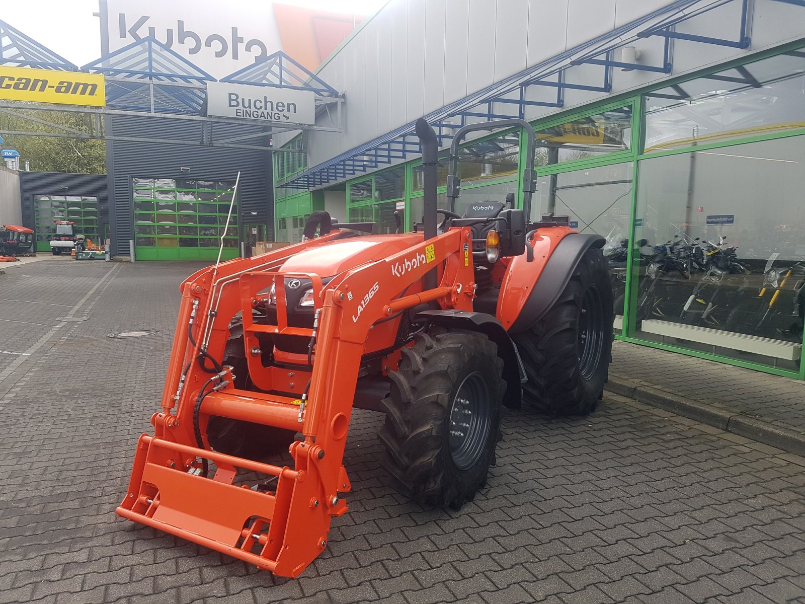 Traktor of the type Kubota M4-063 ROPS, Neumaschine in Olpe (Picture 3)