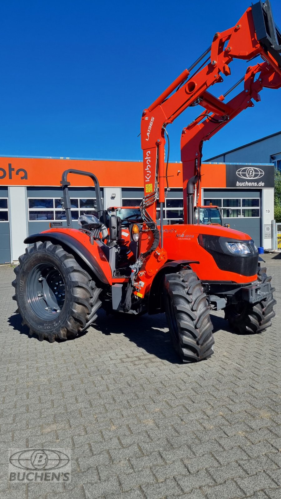 Traktor des Typs Kubota M4-063 ROPS, Neumaschine in Olpe (Bild 3)