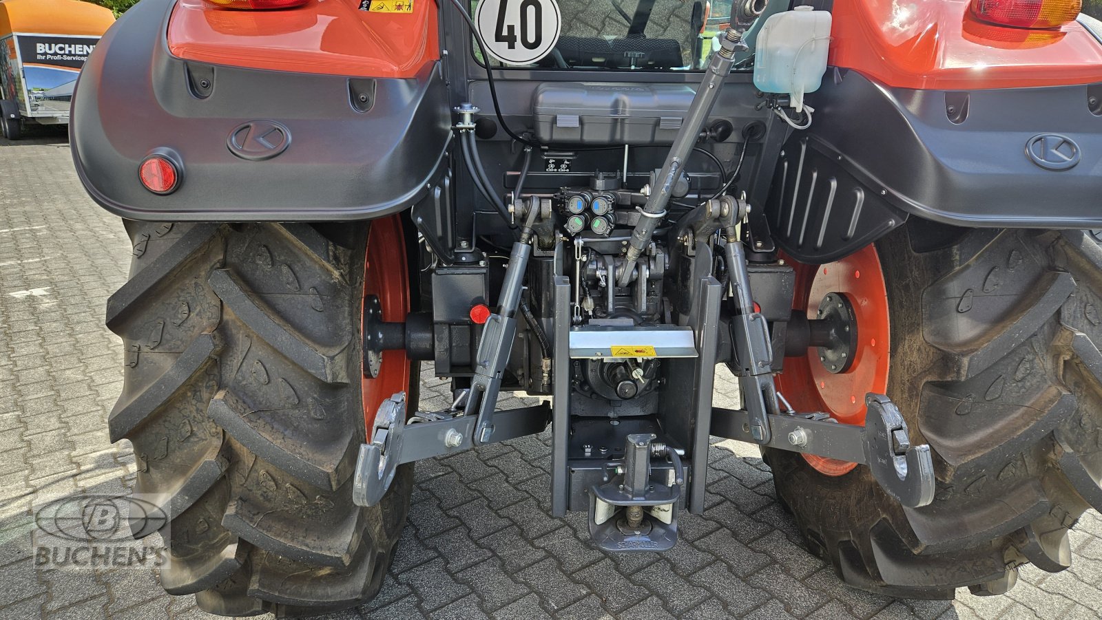 Traktor типа Kubota M4-063, Gebrauchtmaschine в Olpe (Фотография 8)
