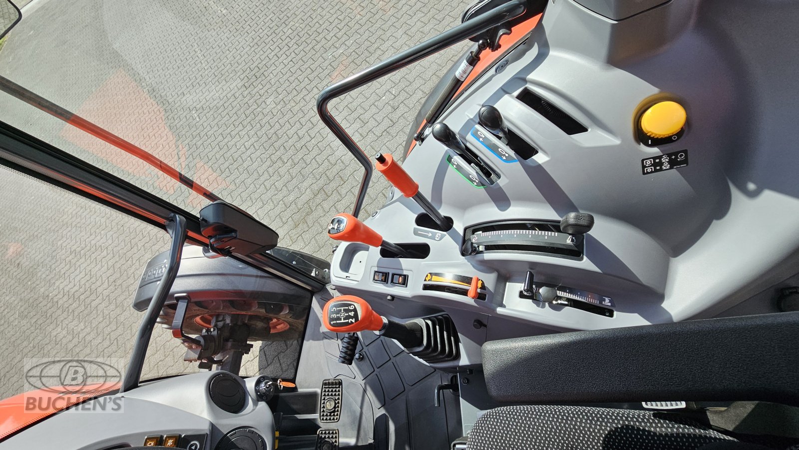 Traktor типа Kubota M4-063, Gebrauchtmaschine в Olpe (Фотография 16)