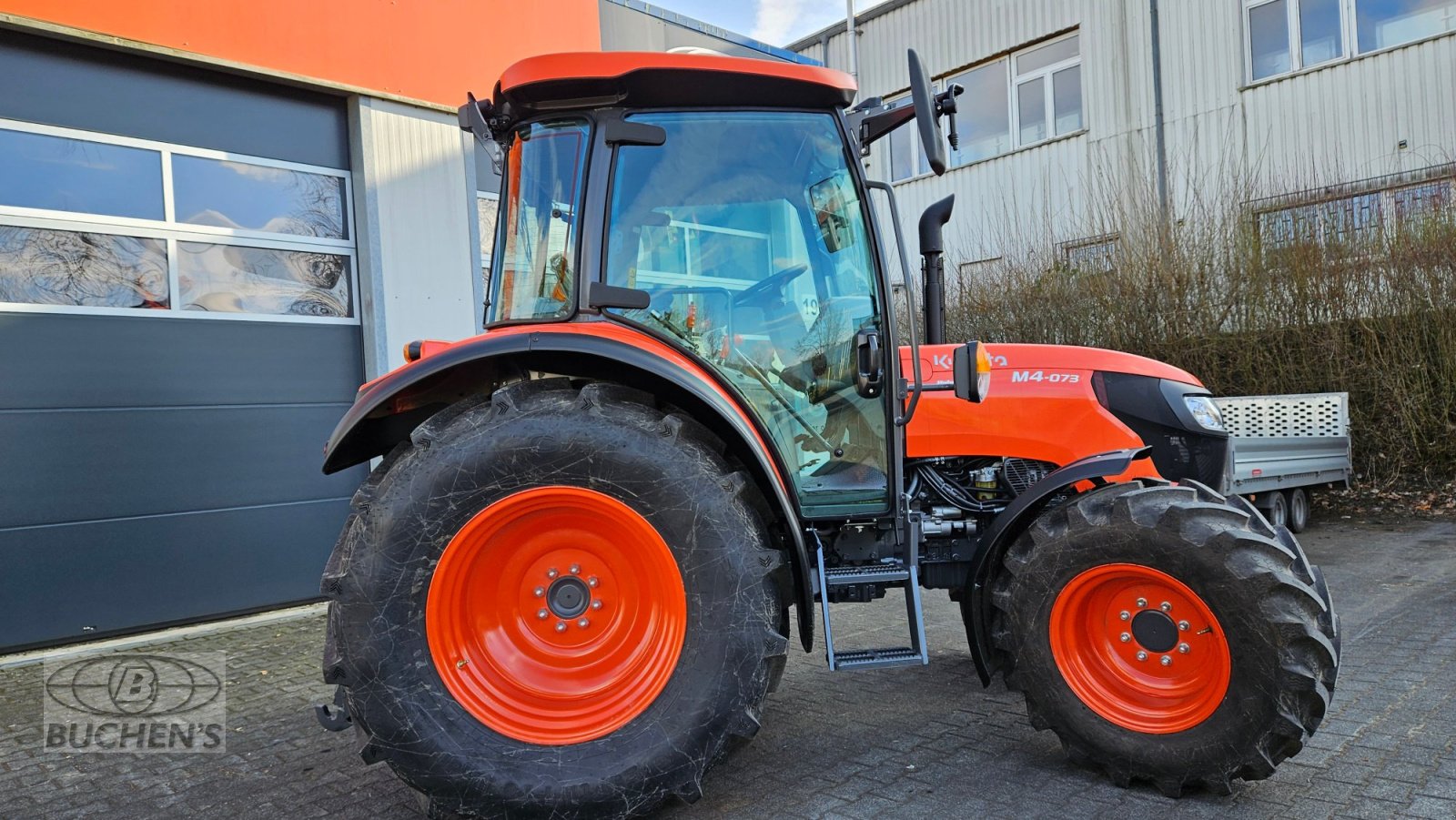 Traktor des Typs Kubota M4-073 ab 0,0%, Neumaschine in Olpe (Bild 3)