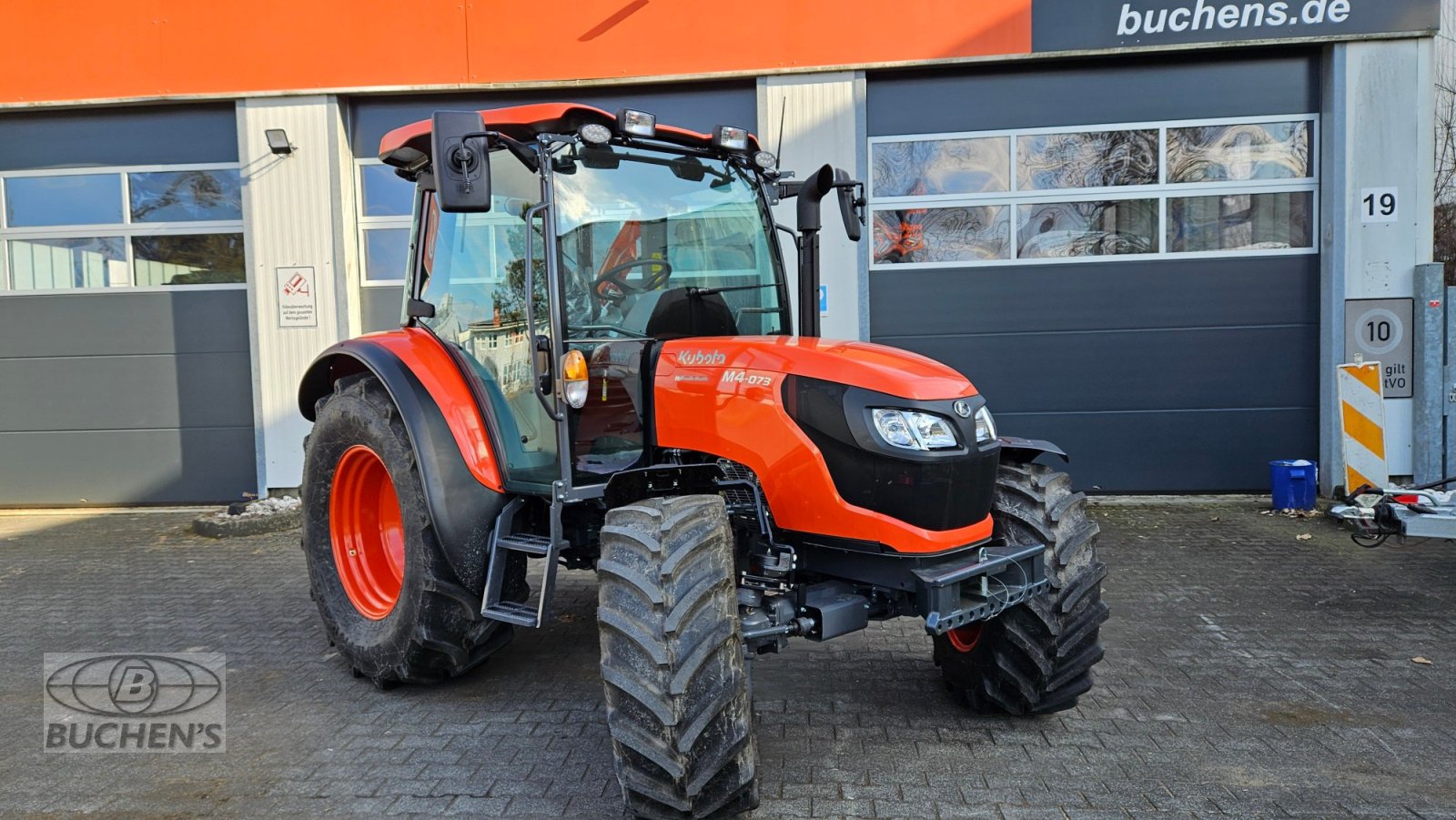 Traktor des Typs Kubota M4-073 ab 0,0%, Neumaschine in Olpe (Bild 10)