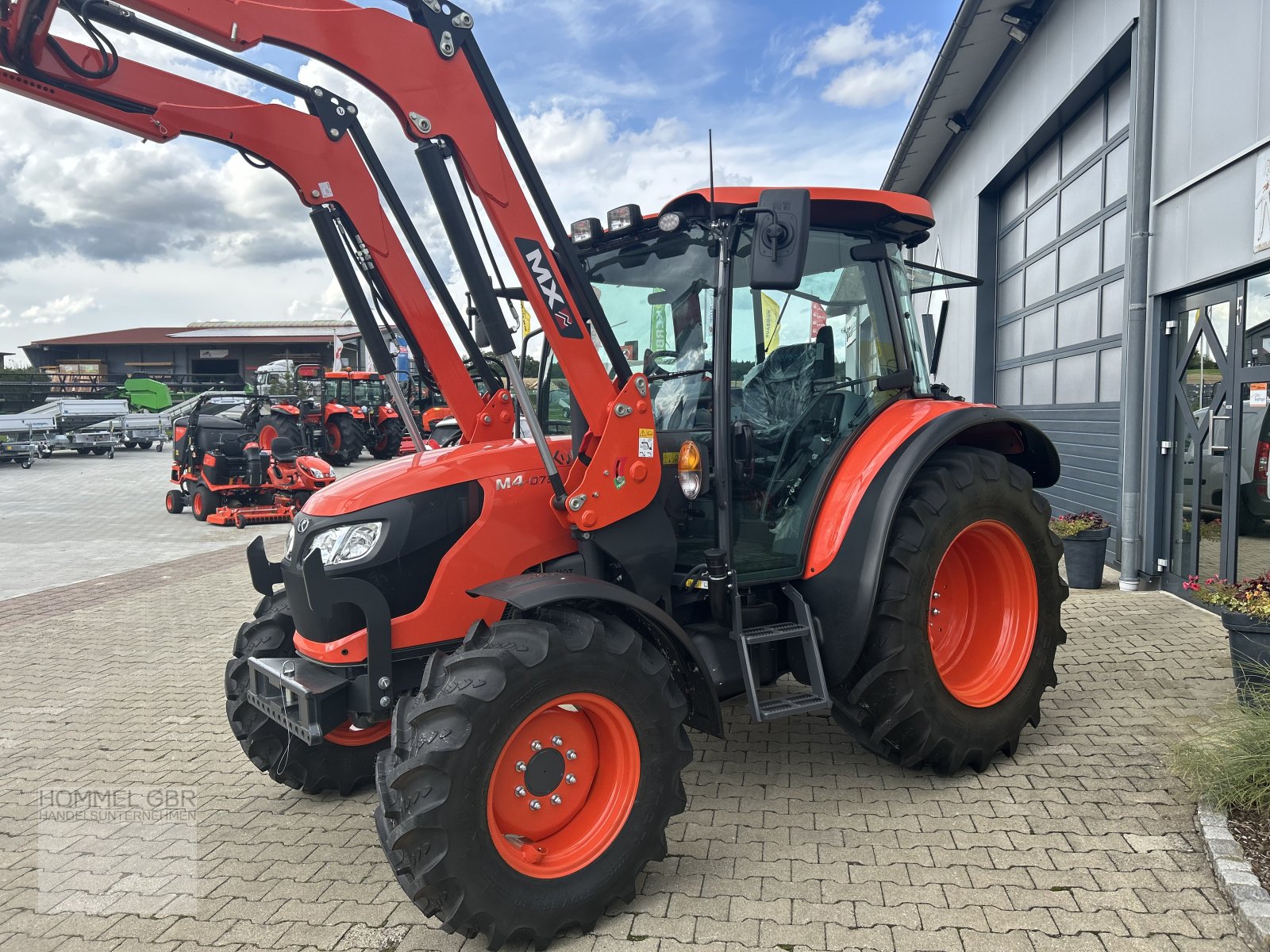 Traktor des Typs Kubota M4-073 M4 M4073 Schlepper mit Frontlader, Neumaschine in Bopfingen (Bild 3)