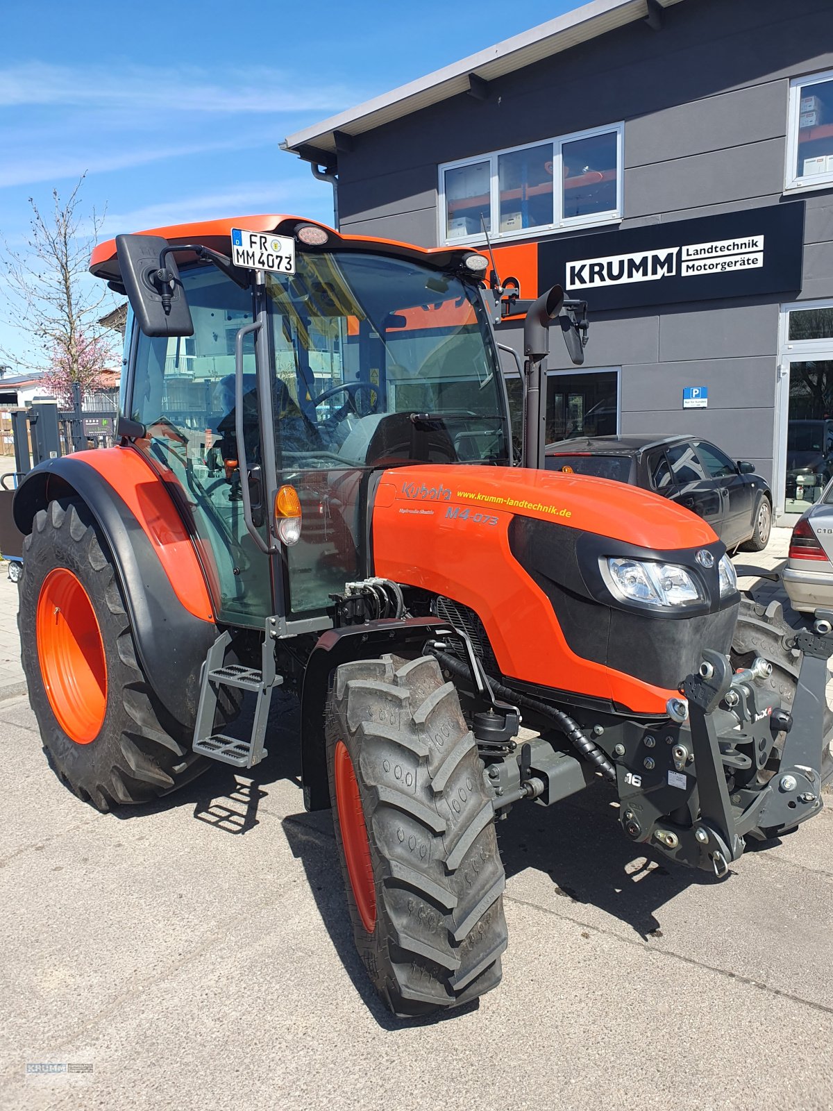 Traktor of the type Kubota M4-073, Gebrauchtmaschine in Malterdingen (Picture 1)