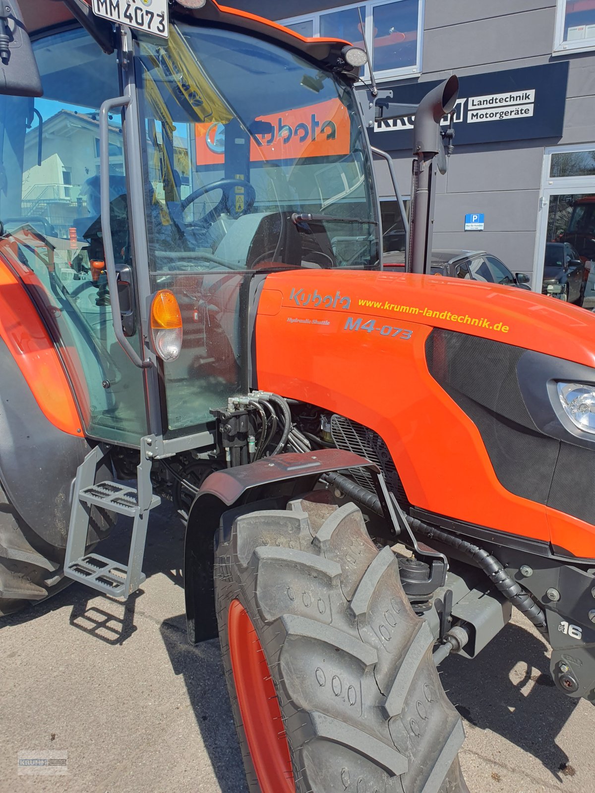 Traktor of the type Kubota M4-073, Gebrauchtmaschine in Malterdingen (Picture 2)