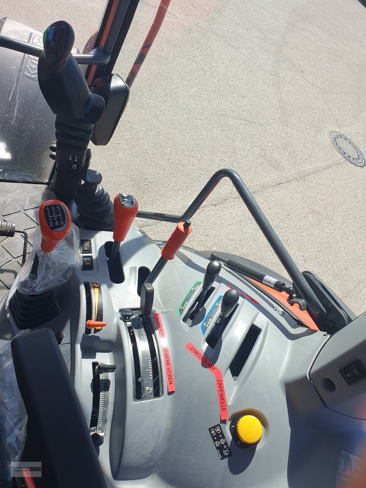 Traktor of the type Kubota M4-073, Gebrauchtmaschine in Malterdingen (Picture 5)