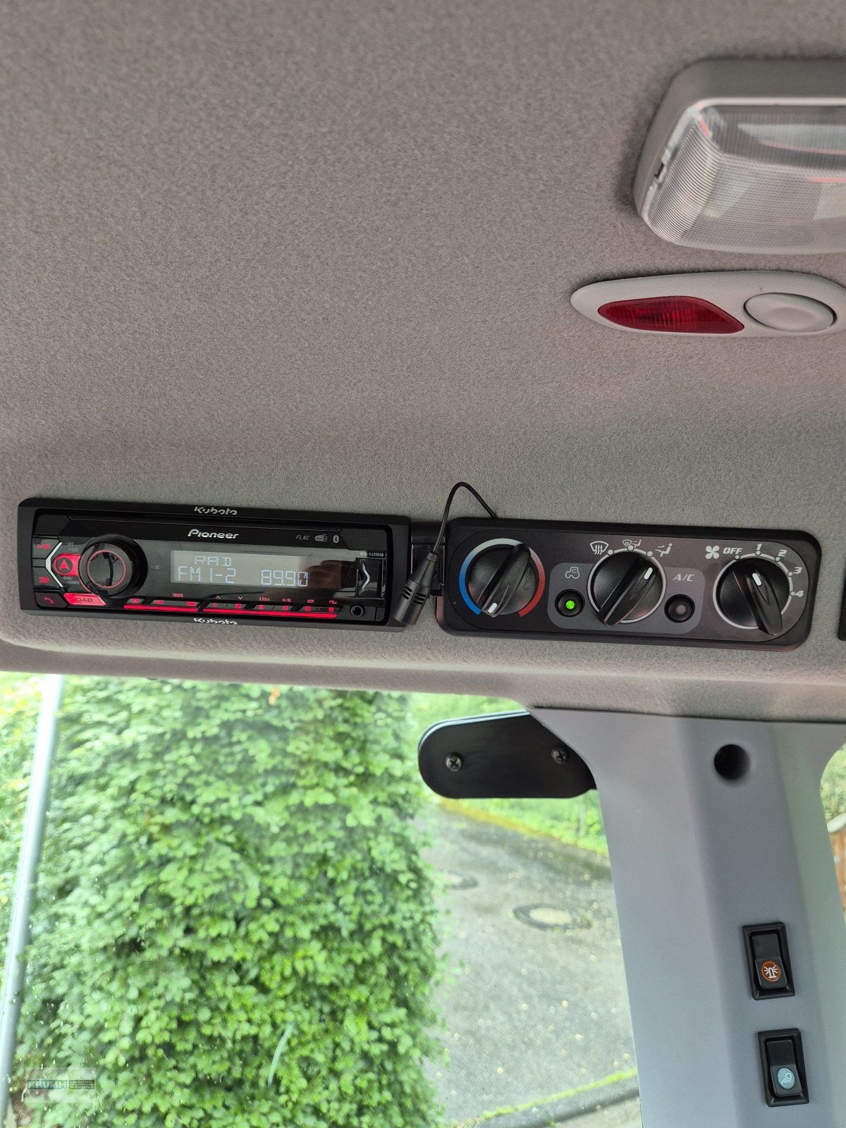 Traktor of the type Kubota M4-073, Gebrauchtmaschine in Malterdingen (Picture 6)