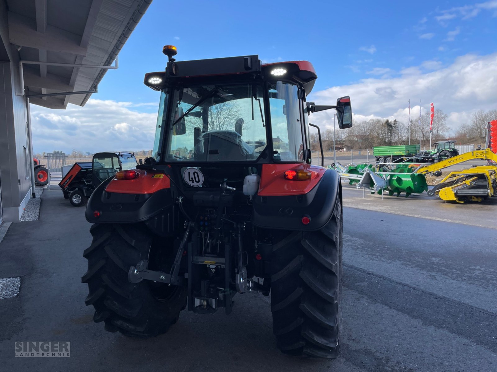 Traktor des Typs Kubota M4-073, Neumaschine in Ebenhofen (Bild 5)