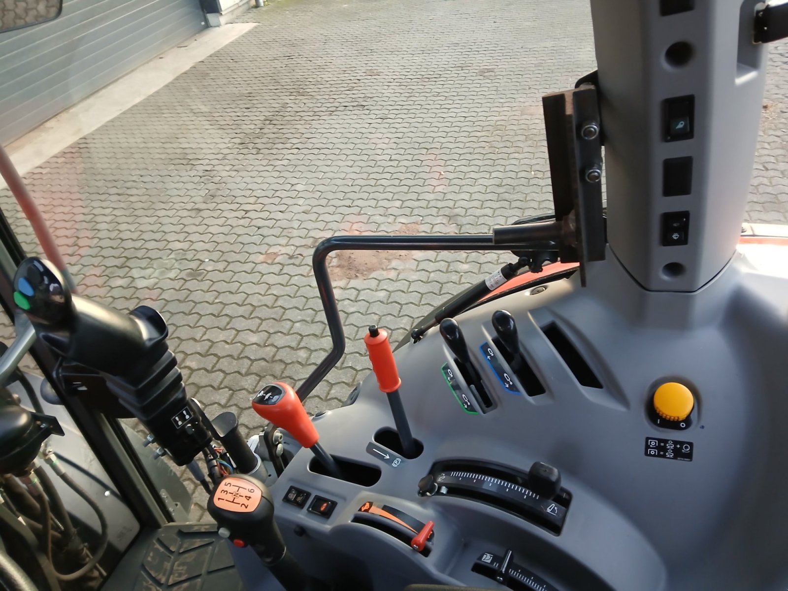 Traktor za tip Kubota M5-072, Gebrauchtmaschine u Saarland - Püttlingen (Slika 14)
