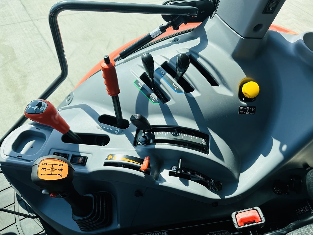 Traktor des Typs Kubota M5-112 Kabine, Neumaschine in Hohenruppersdorf (Bild 13)