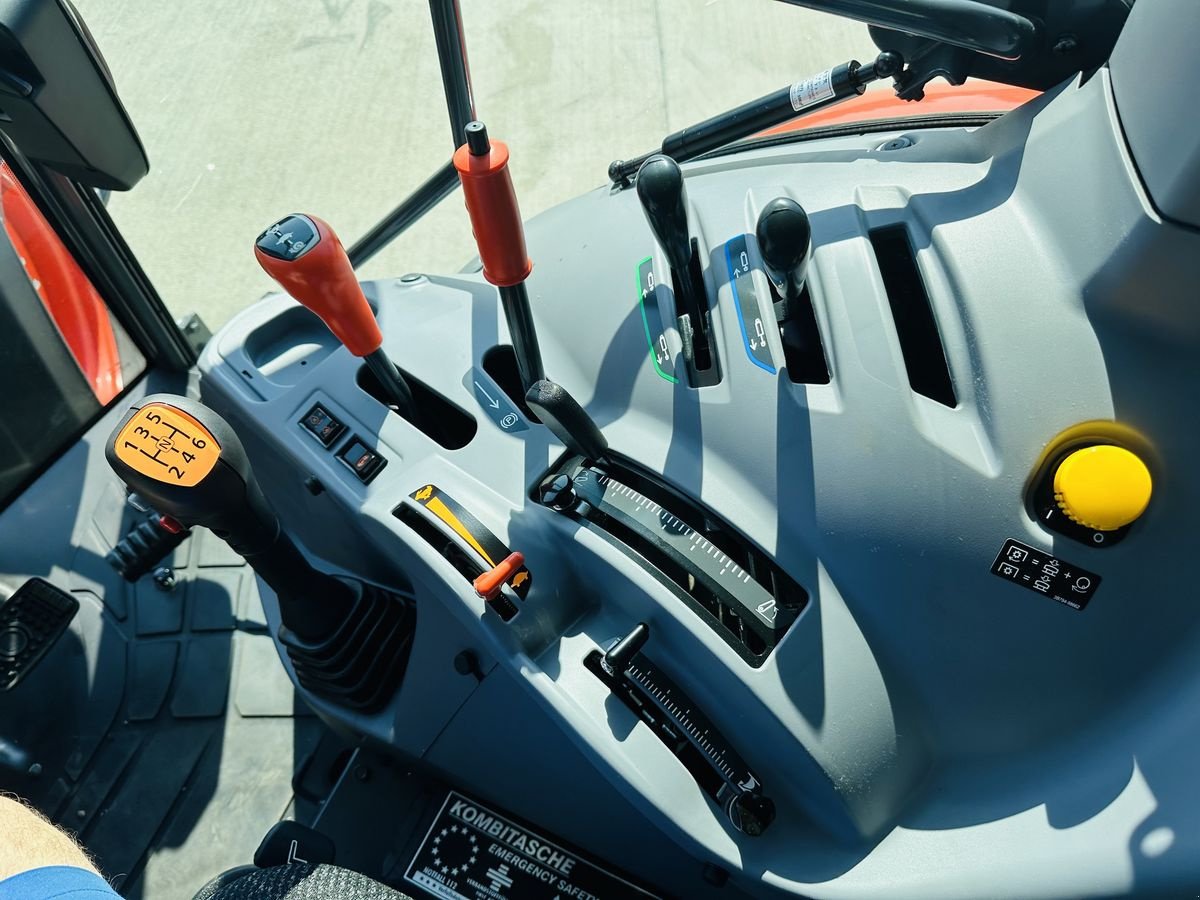 Traktor des Typs Kubota M5-112 Kabine, Neumaschine in Hohenruppersdorf (Bild 15)