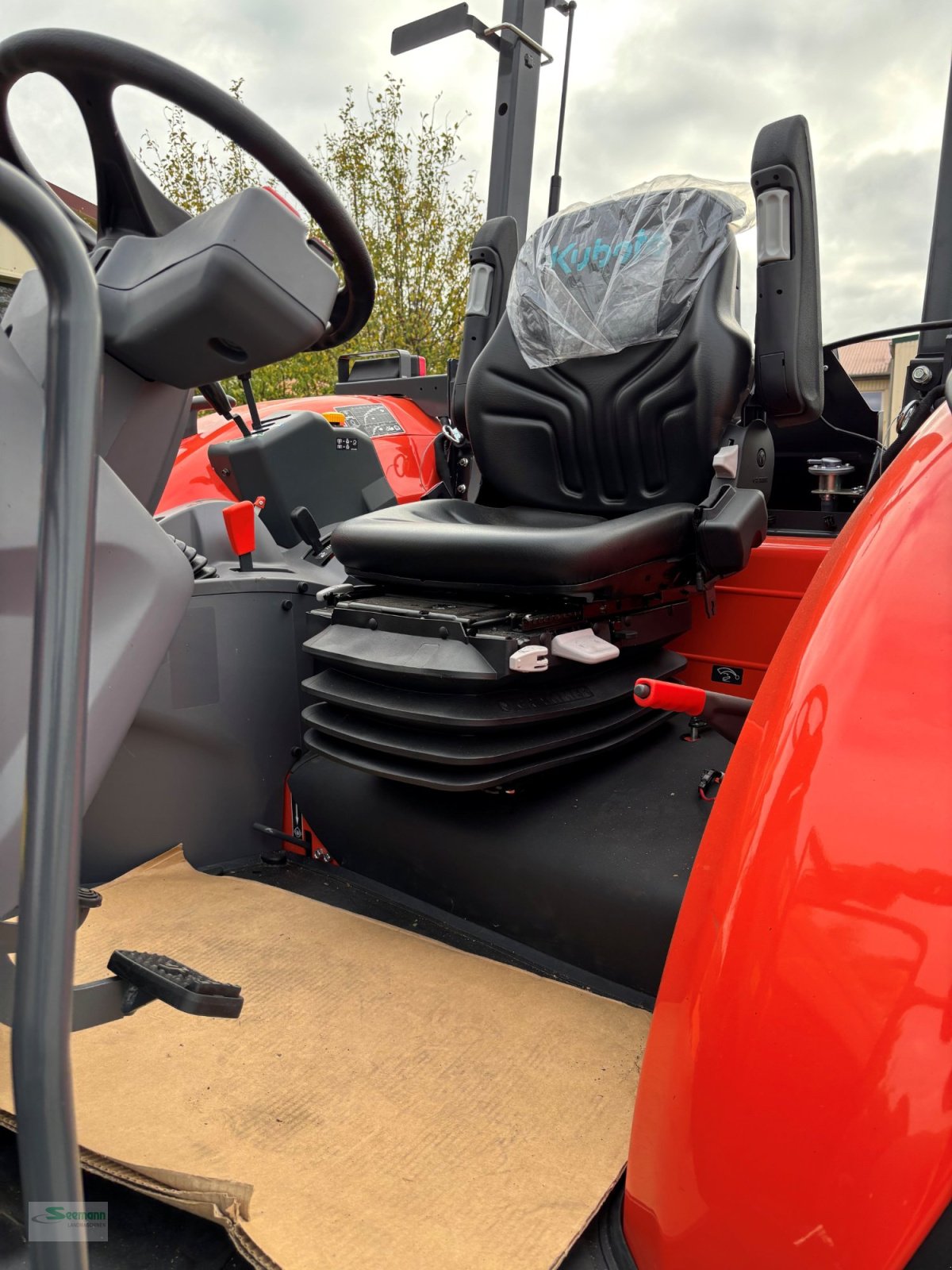 Traktor des Typs Kubota M5092 Rops, Neumaschine in Groß Roge (Bild 4)