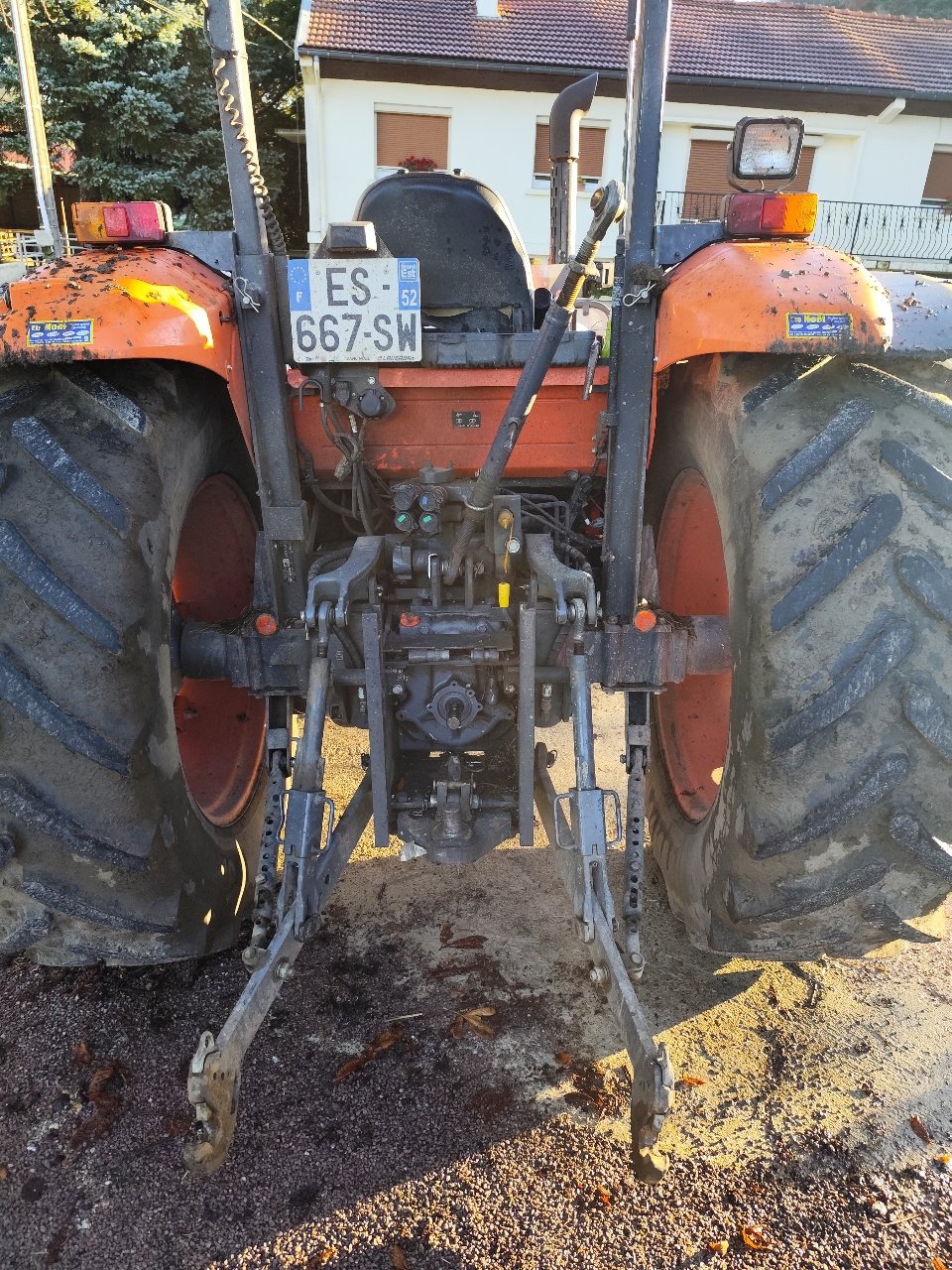 Traktor типа Kubota M5111 DTH, Gebrauchtmaschine в Roches-sur-Marne (Фотография 8)