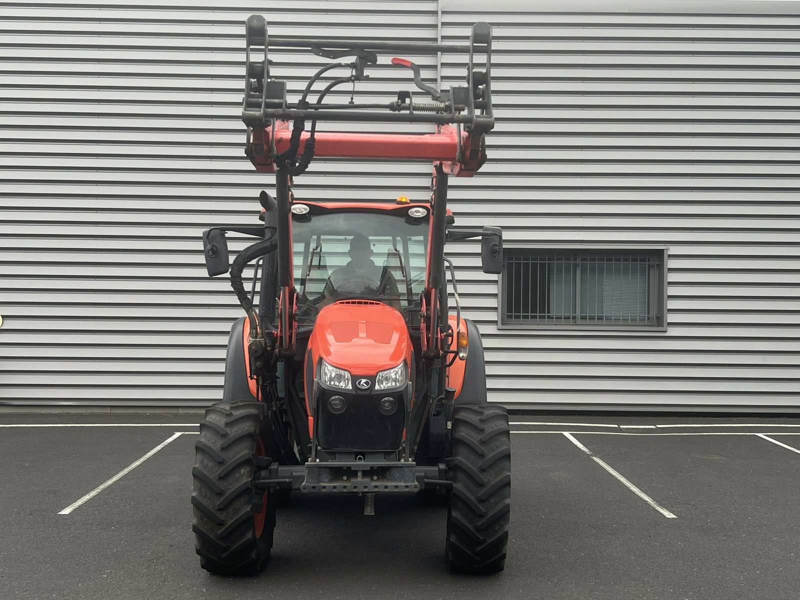 Traktor of the type Kubota M5111 DTH, Gebrauchtmaschine in Gannat (Picture 2)