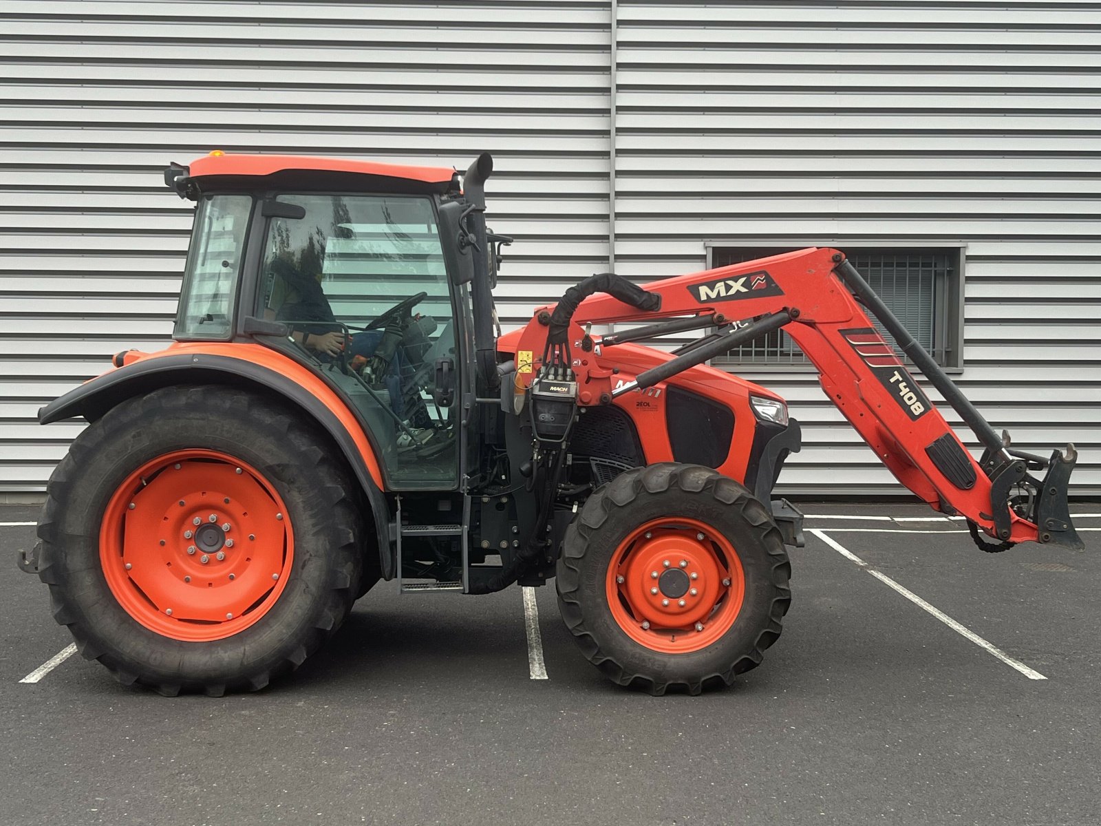Traktor of the type Kubota M5111 DTH, Gebrauchtmaschine in Gannat (Picture 9)