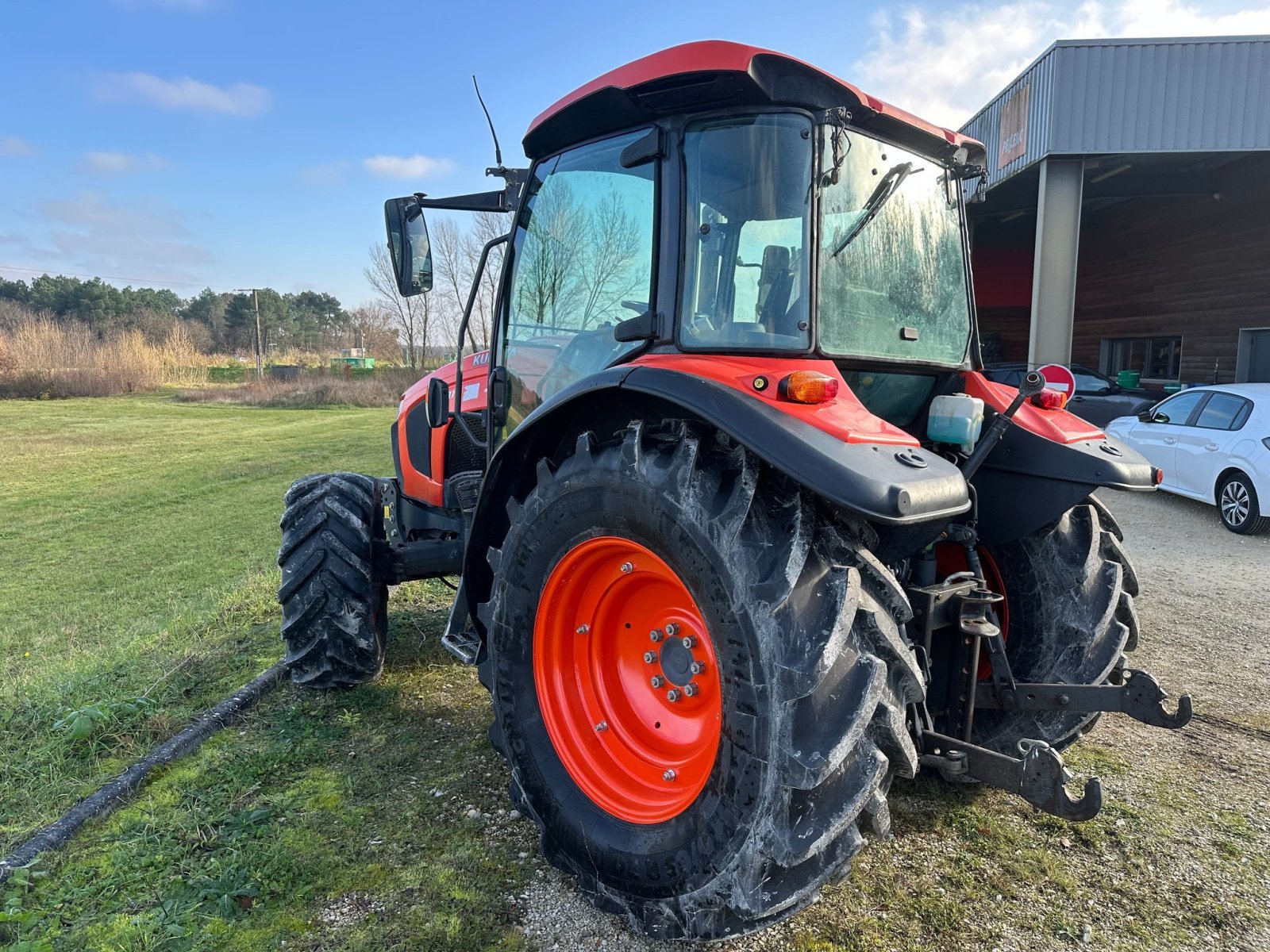 Traktor типа Kubota M5111 DTHQ - 113, Gebrauchtmaschine в NAINTRE (Фотография 2)