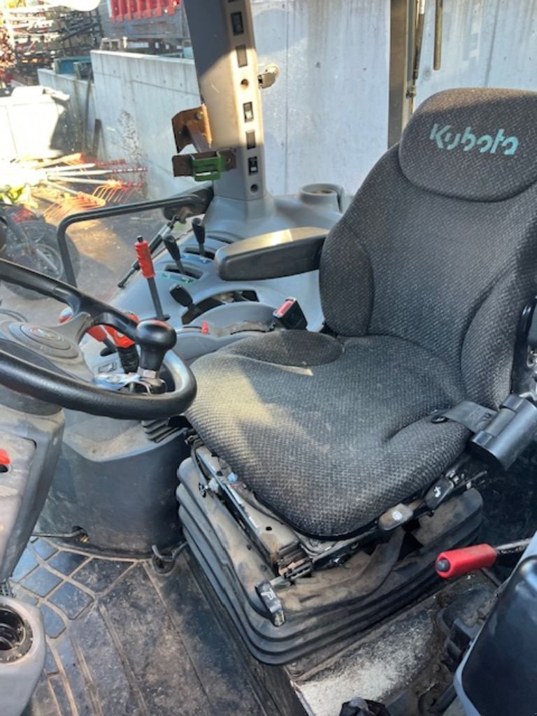 Traktor del tipo Kubota M5111 DTHQ, Gebrauchtmaschine en VERNOUX EN VIVARAIS (Imagen 2)