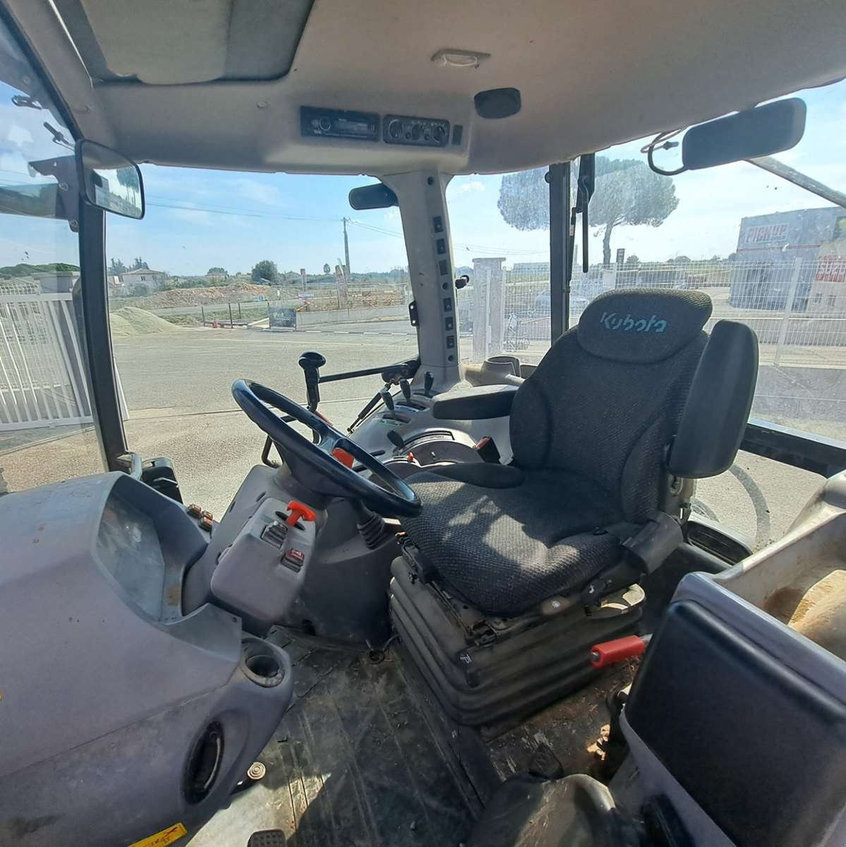 Traktor от тип Kubota M5111 DTHQ, Gebrauchtmaschine в UCHAUD (Снимка 6)