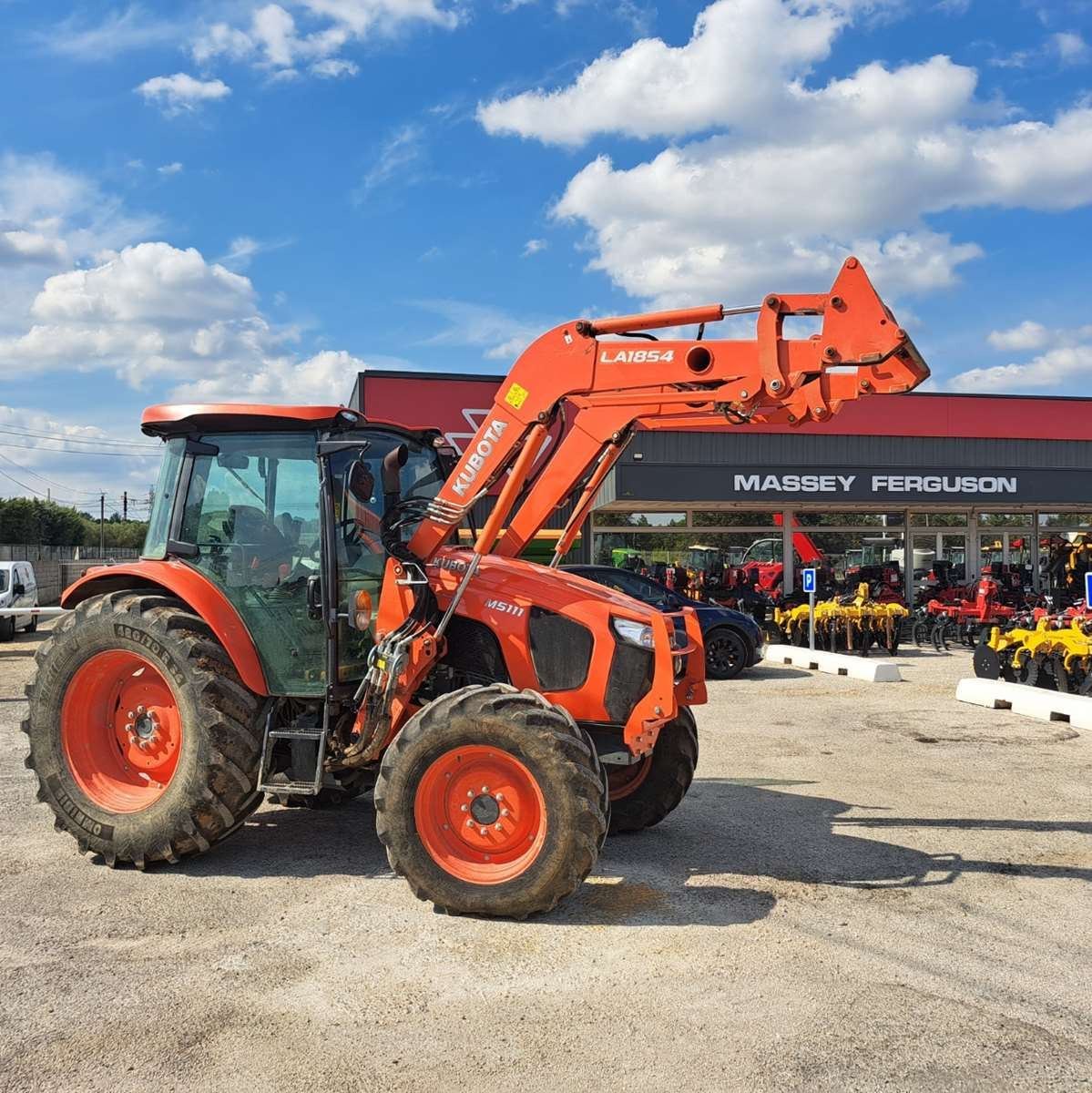 Traktor от тип Kubota M5111 DTHQ, Gebrauchtmaschine в UCHAUD (Снимка 1)