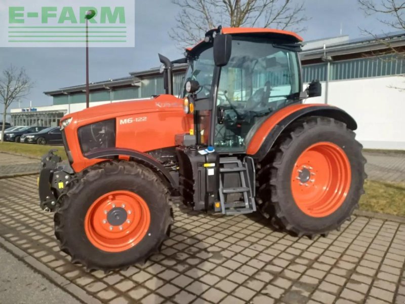 Traktor типа Kubota m6-122, Gebrauchtmaschine в BROKDORF
