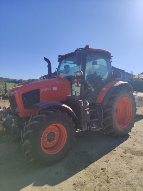 Traktor Türe ait Kubota M6-132, Gebrauchtmaschine içinde COGNAC LA FORET (resim 1)