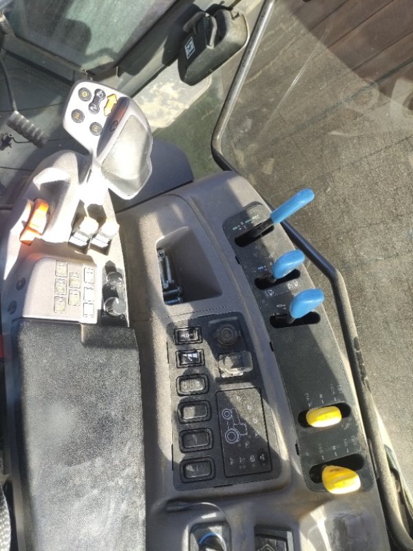 Traktor Türe ait Kubota M6-132, Gebrauchtmaschine içinde COGNAC LA FORET (resim 5)