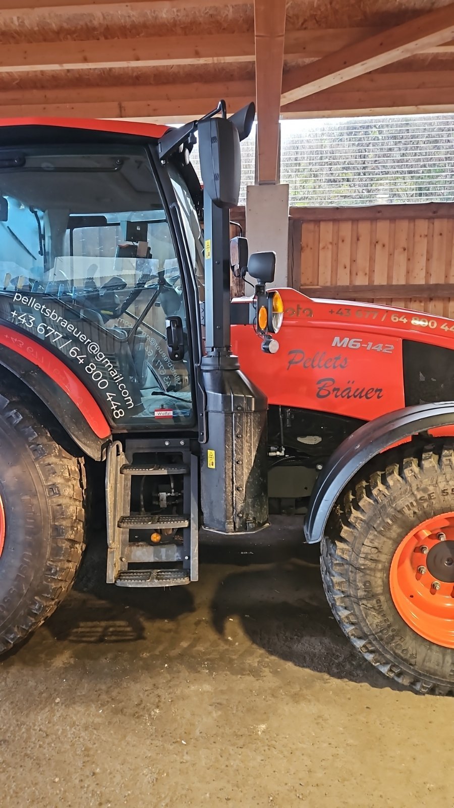 Traktor tip Kubota M6-142, Gebrauchtmaschine in KIRCHBERG OB DER DONAU (Poză 2)