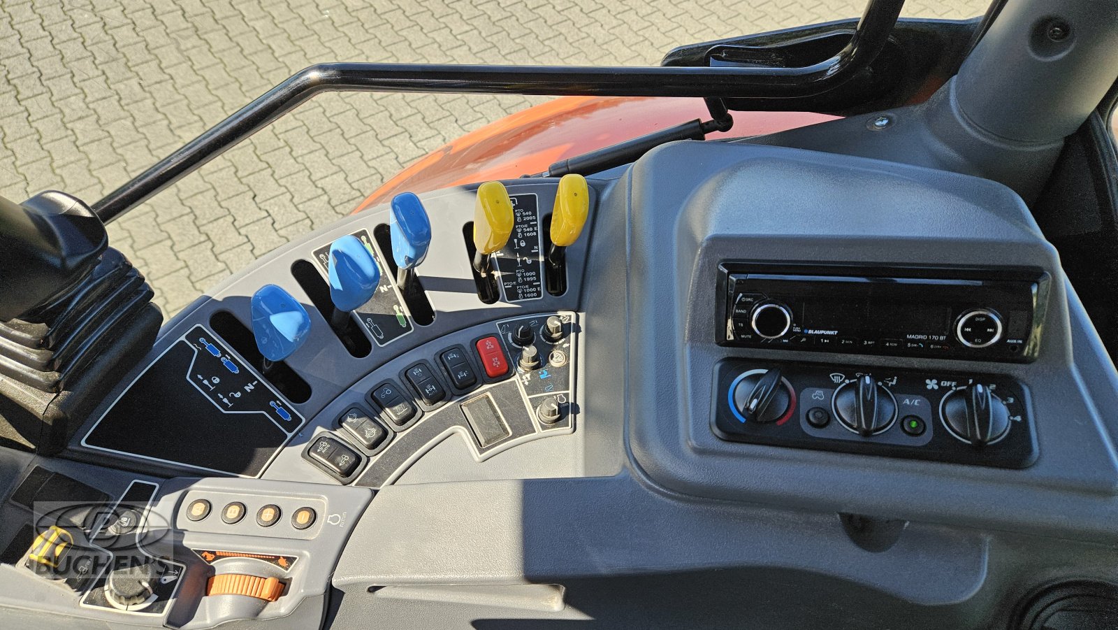 Traktor tipa Kubota M6121, Gebrauchtmaschine u Olpe (Slika 24)