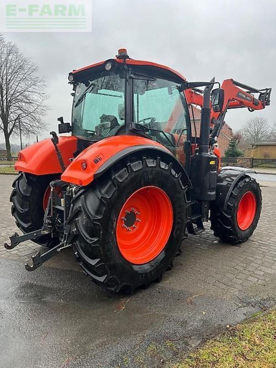 Traktor от тип Kubota m6121, Gebrauchtmaschine в SUDERBURG/HOLXEN (Снимка 4)