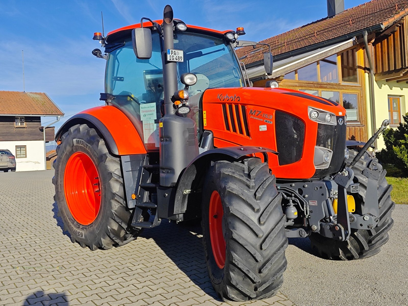 Traktor des Typs Kubota M7-153 Premium KVT ZF stufenlos Getriebe FH FZW, Gebrauchtmaschine in Eging am See (Bild 3)