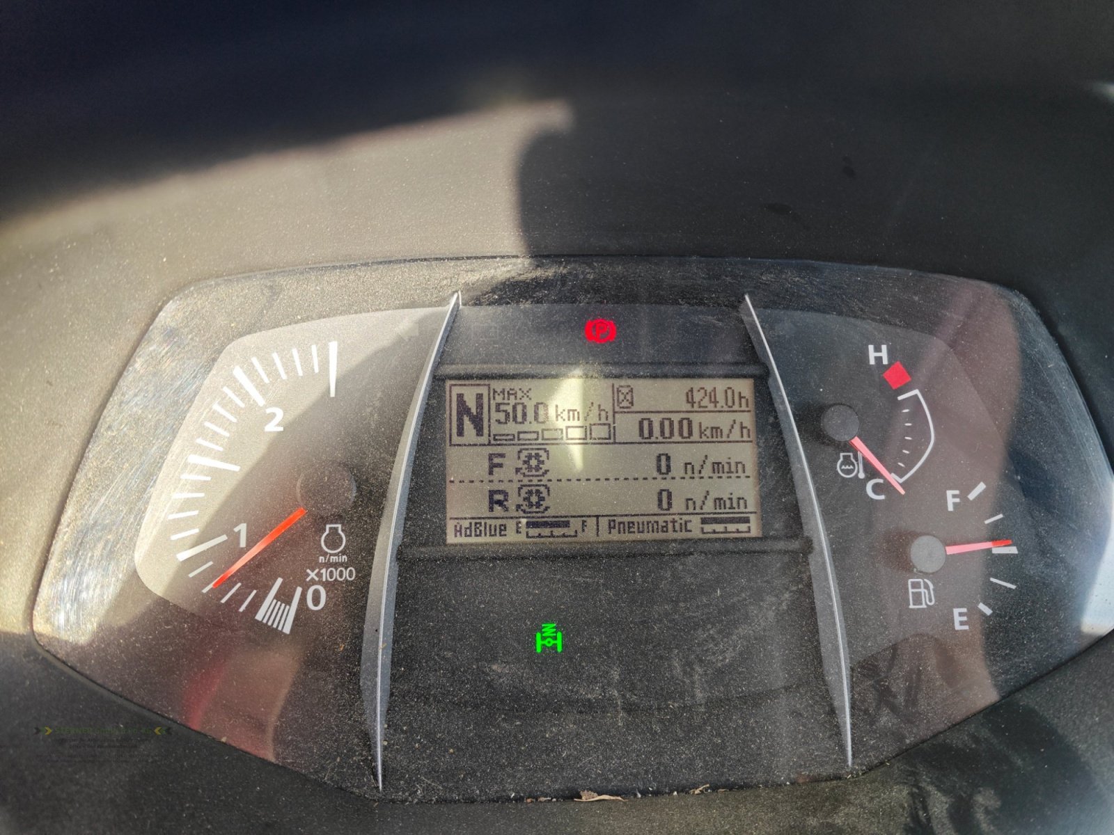 Traktor des Typs Kubota M7-153 Premium KVT ZF stufenlos Getriebe FH FZW, Gebrauchtmaschine in Eging am See (Bild 8)