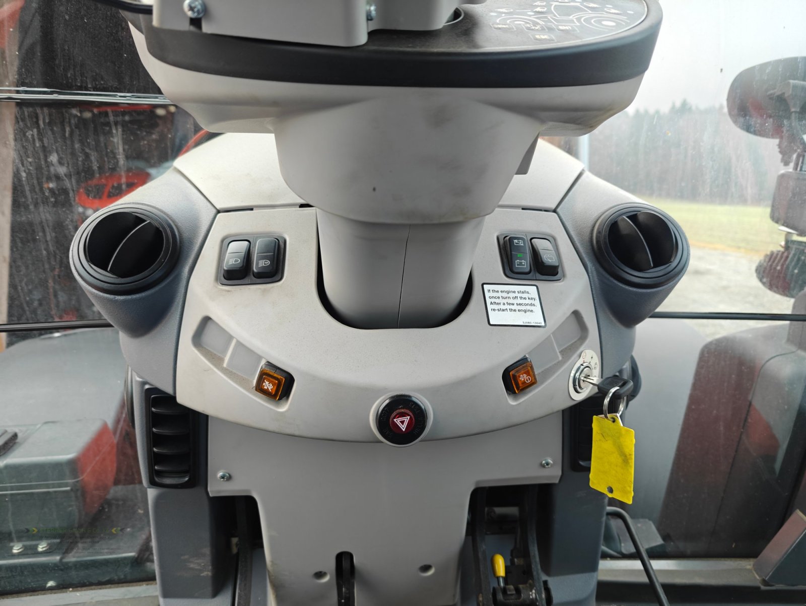 Traktor des Typs Kubota M7-153 Premium KVT ZF stufenlos Getriebe FH FZW, Gebrauchtmaschine in Eging am See (Bild 14)