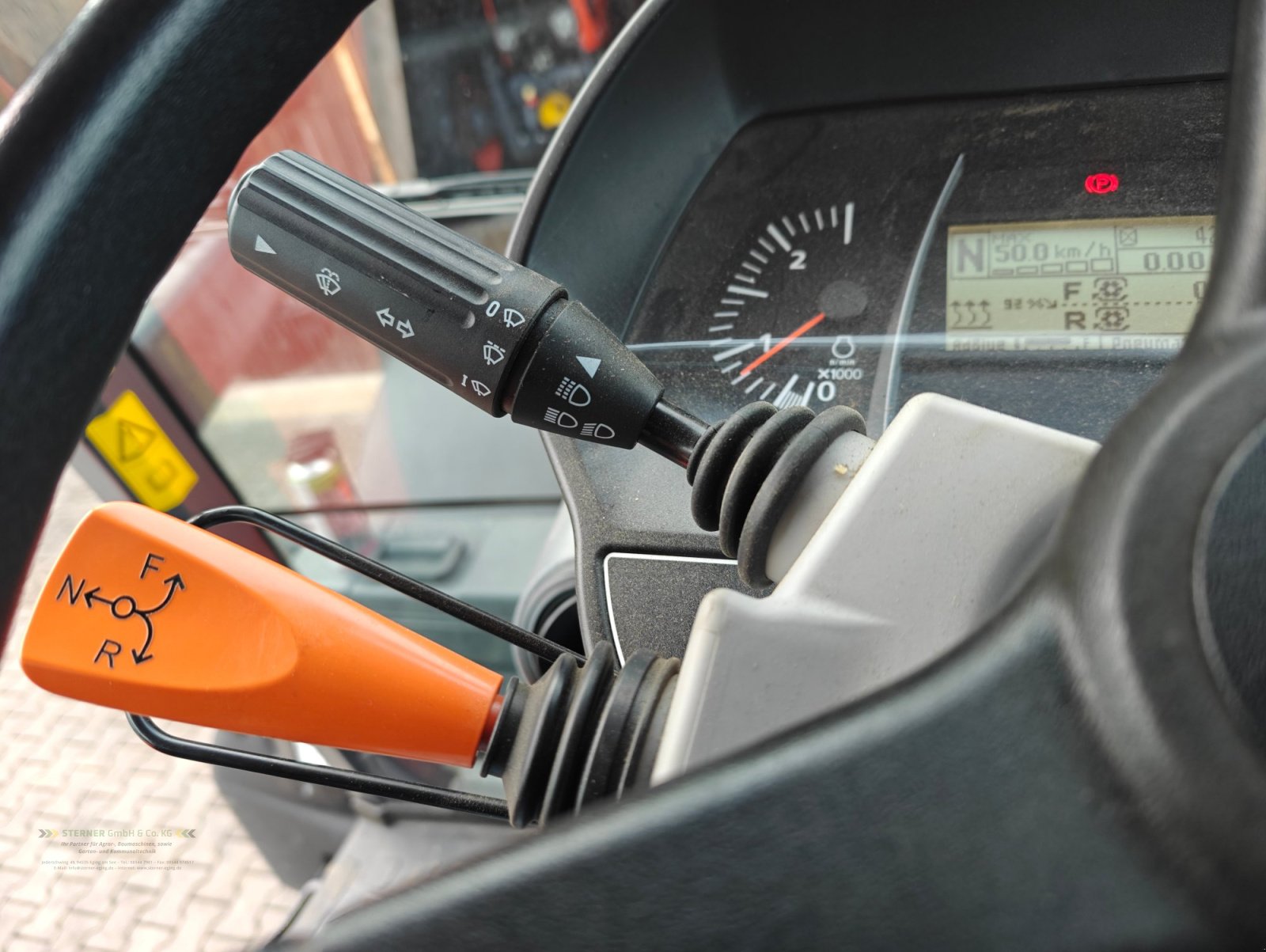 Traktor des Typs Kubota M7-153 Premium KVT ZF stufenlos Getriebe FH FZW, Gebrauchtmaschine in Eging am See (Bild 16)