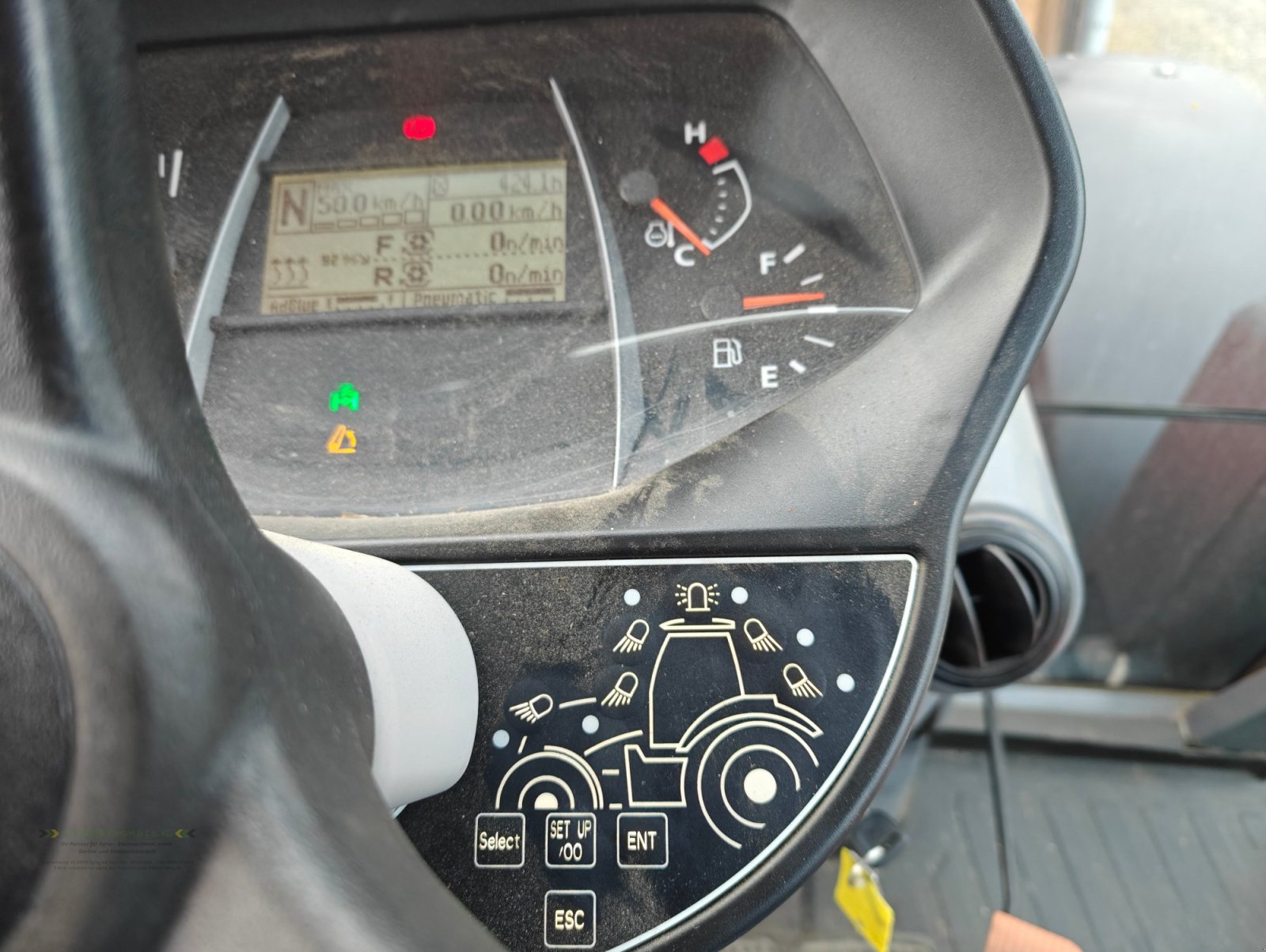 Traktor des Typs Kubota M7-153 Premium KVT ZF stufenlos Getriebe FH FZW, Gebrauchtmaschine in Eging am See (Bild 17)