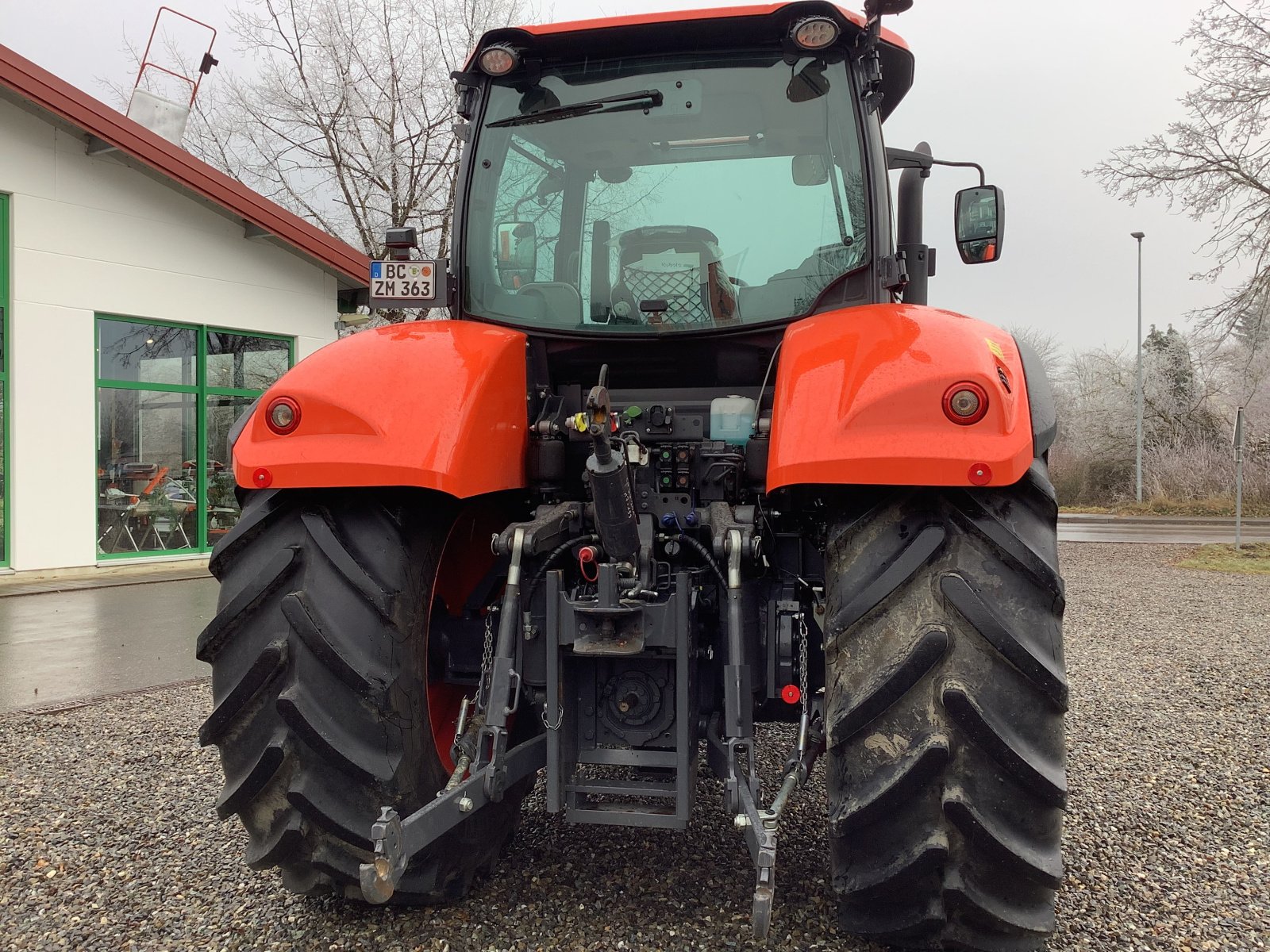 Traktor типа Kubota M7-153 Premium KVT, Gebrauchtmaschine в Ertingen (Фотография 4)