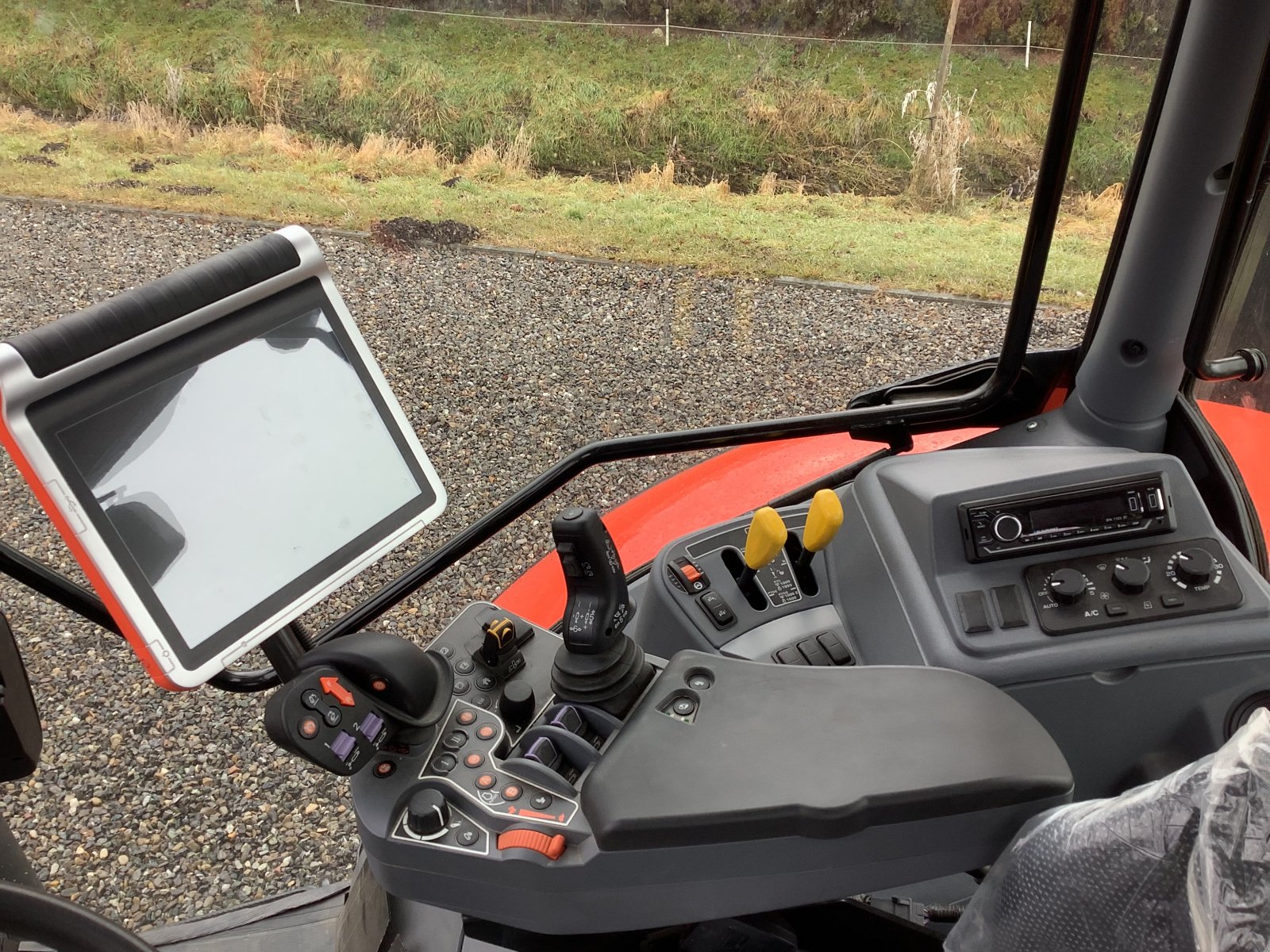 Traktor типа Kubota M7-153 Premium KVT, Gebrauchtmaschine в Ertingen (Фотография 5)