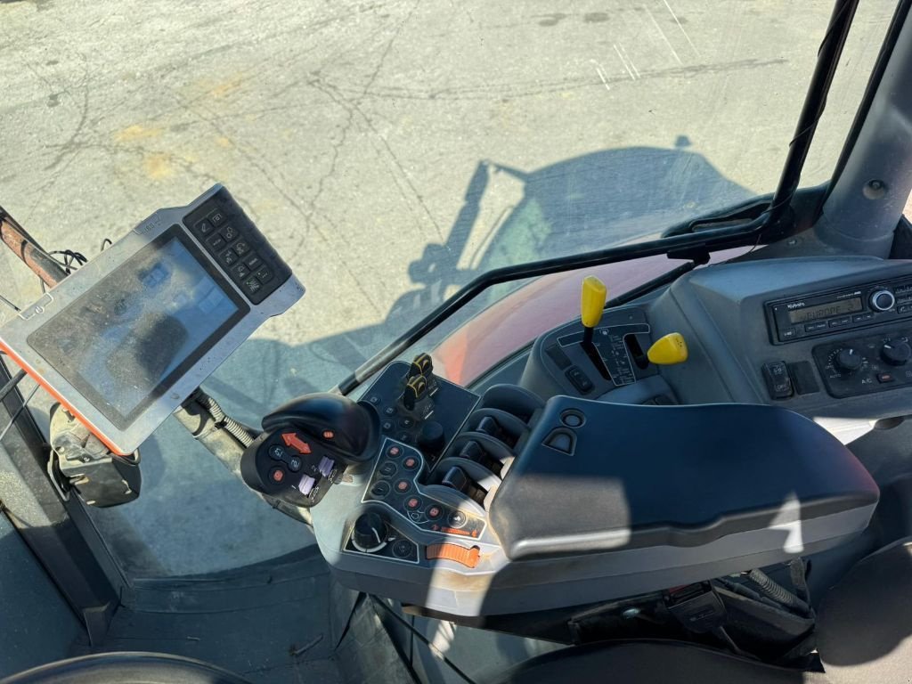 Traktor от тип Kubota M7 153 PREMIUM, Gebrauchtmaschine в PIERRE BUFFIERE (Снимка 9)