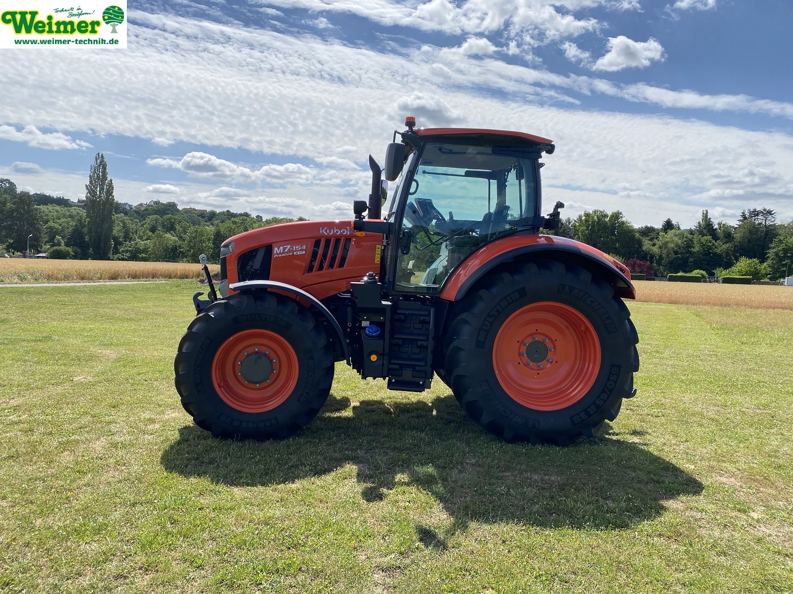 Traktor of the type Kubota M7-154, Neumaschine in Lollar, Ruttershausen (Picture 5)