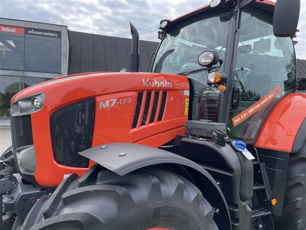 Traktor des Typs Kubota M7-173, Gebrauchtmaschine in Kastrup (Bild 3)