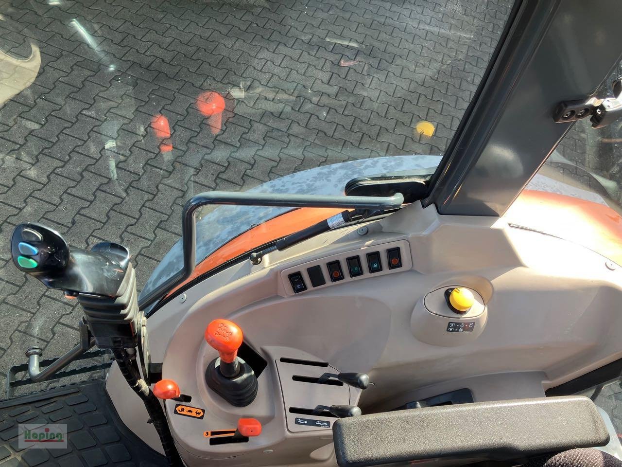 Traktor от тип Kubota M7040H-C, Gebrauchtmaschine в Bakum (Снимка 17)