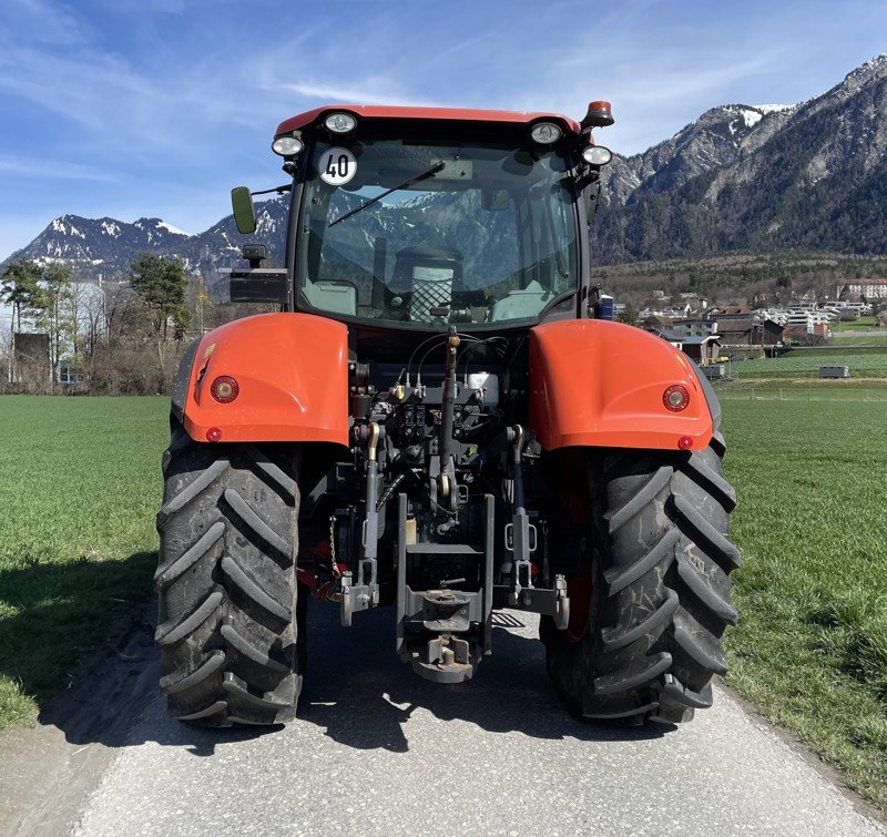 Traktor типа Kubota M7131 Traktor, Gebrauchtmaschine в Chur (Фотография 4)