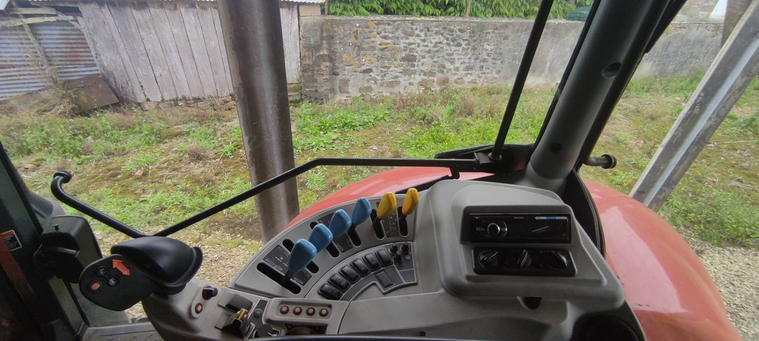 Traktor za tip Kubota M7131, Gebrauchtmaschine u Le Horps (Slika 4)
